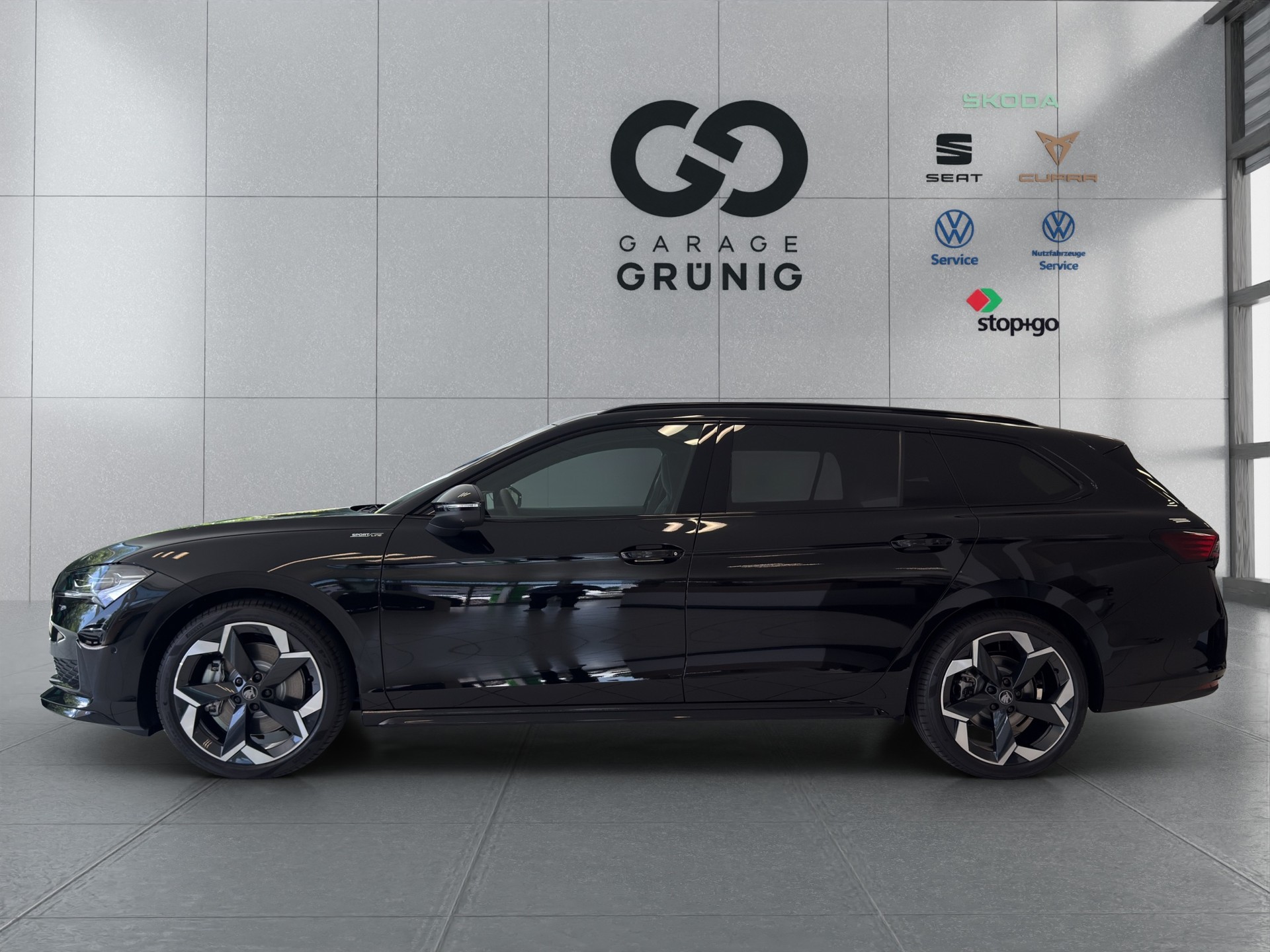 SKODA Superb Combi 2.0 TDi Sportline 4x4 DSG-showroom-element-2