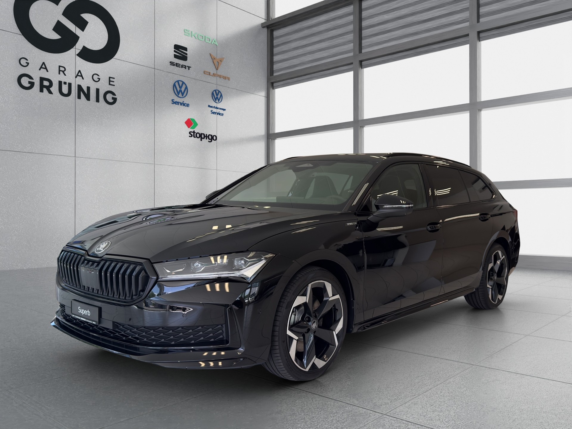 SKODA Superb Combi 2.0 TDi Sportline 4x4 DSG