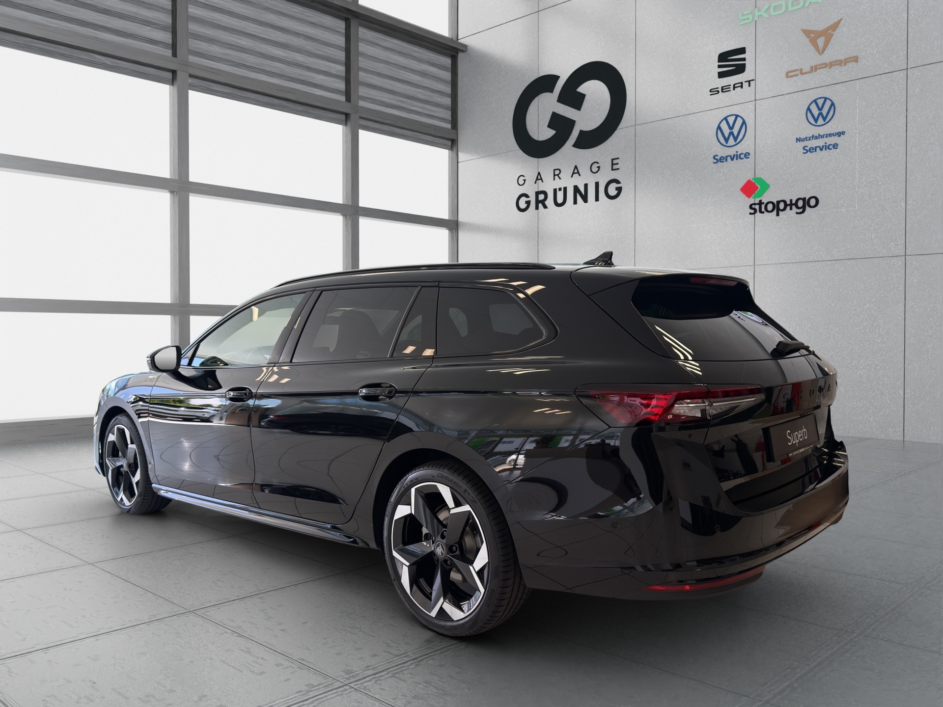 SKODA Superb Combi 2.0 TDi Sportline 4x4 DSG-showroom-element-3