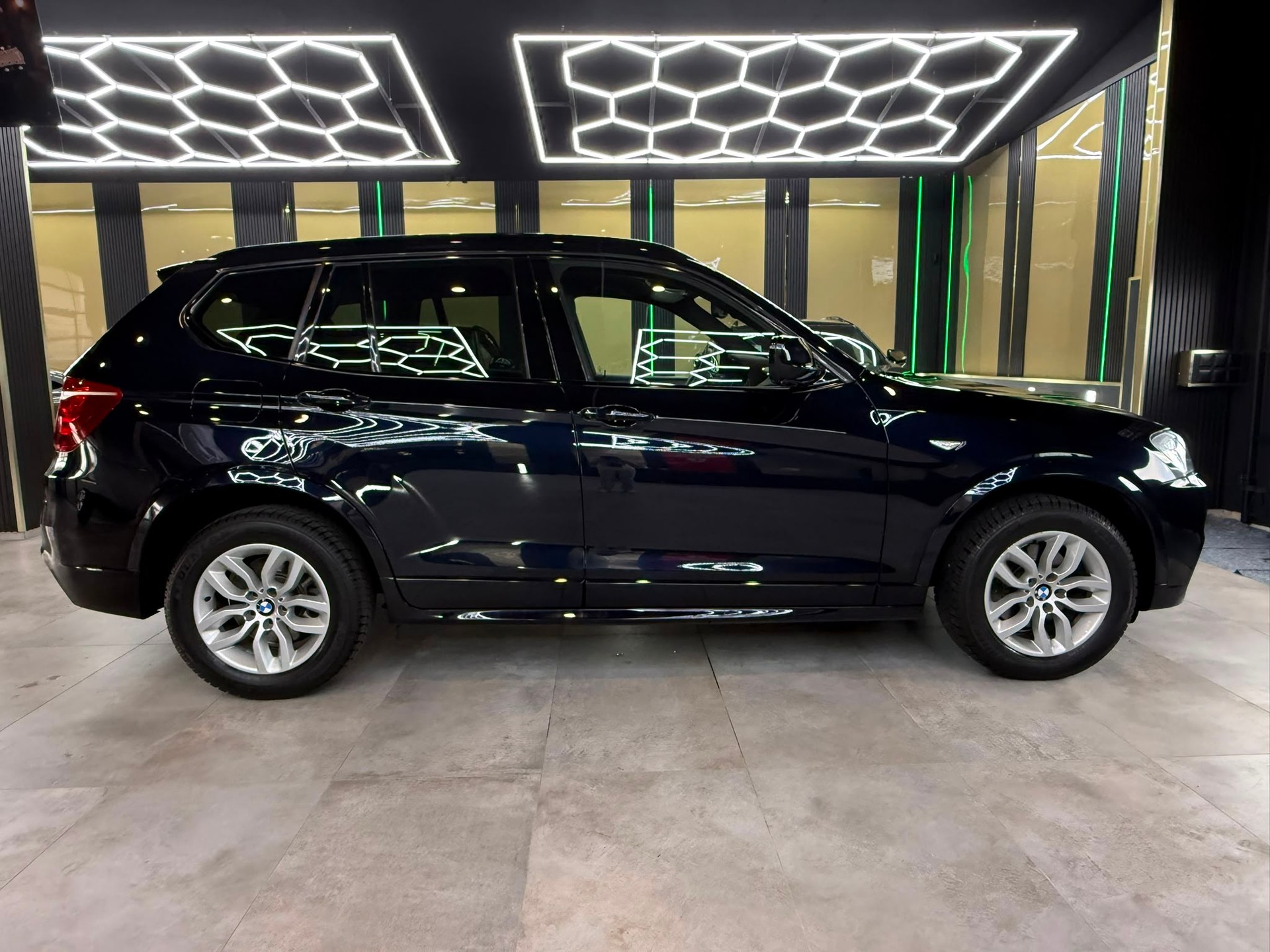 BMW X3 xDrive 30d Steptronic-showroom-element-3