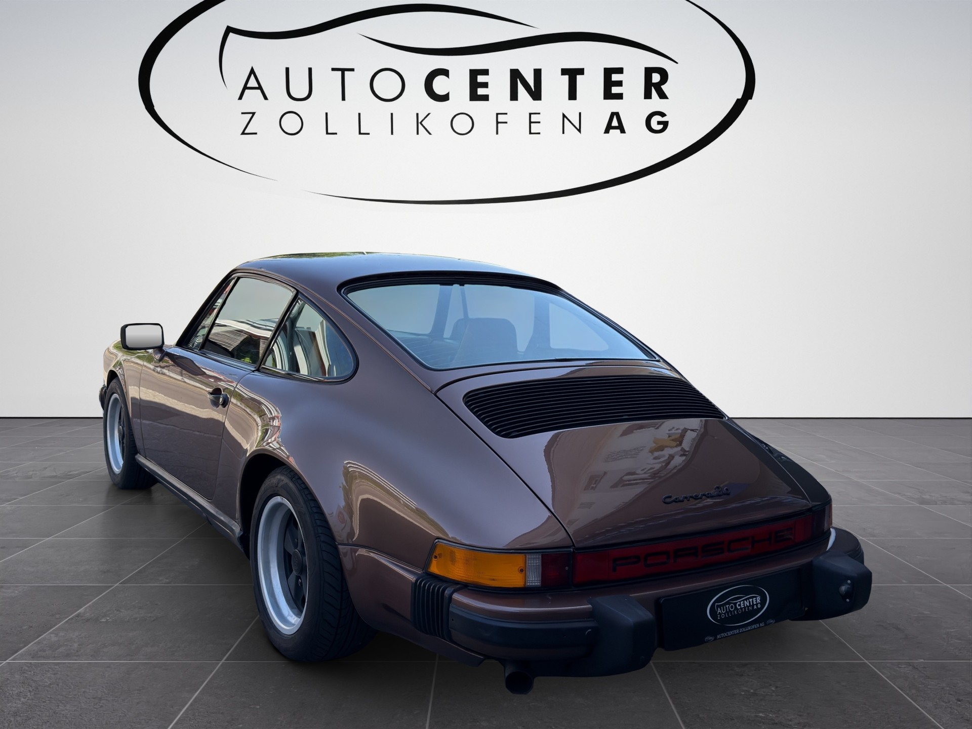 PORSCHE 911 Carrera 3.0-image-5