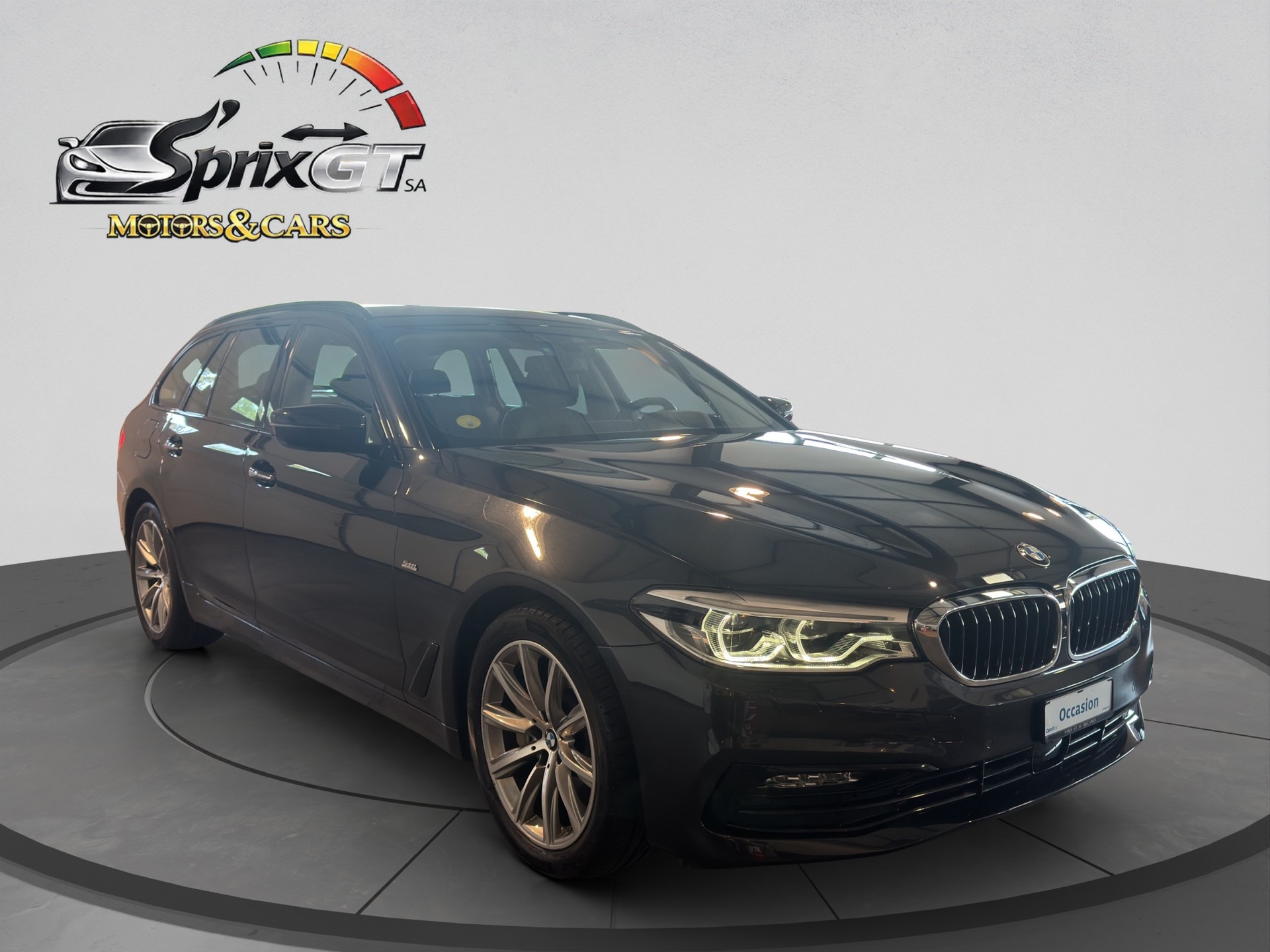 BMW 530d xDrive Touring Sport Line Steptronic-image-6