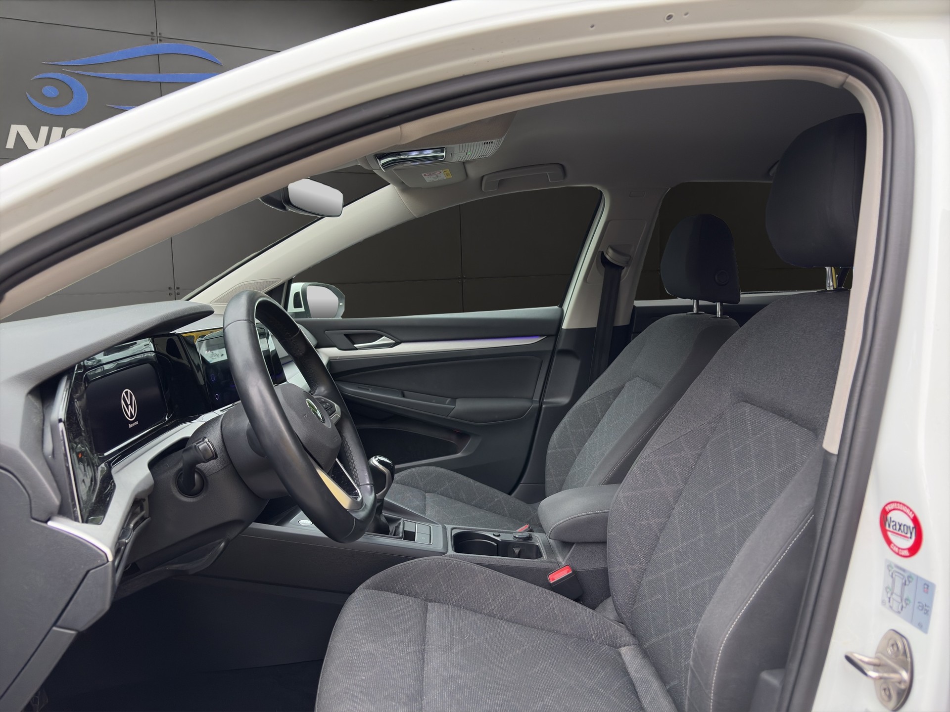 VW Golf 1.0 TSI Life-image-10