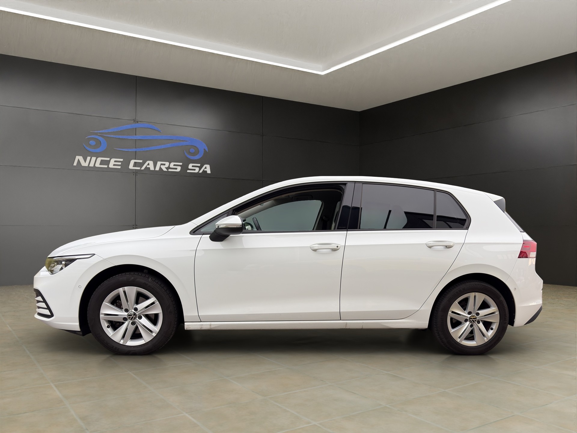 VW Golf 1.0 TSI Life-image-7