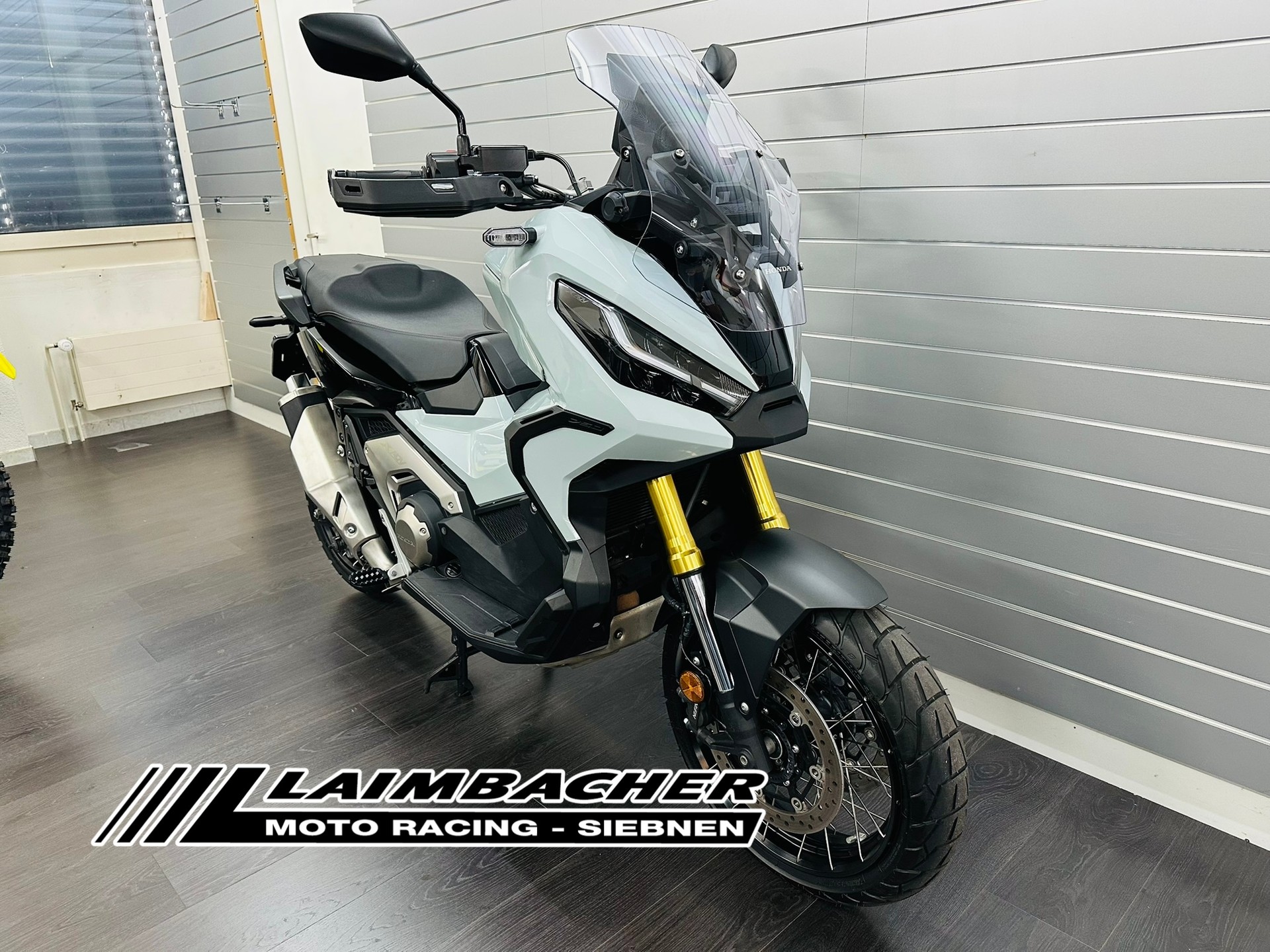 HONDA X-ADV 750-image-0