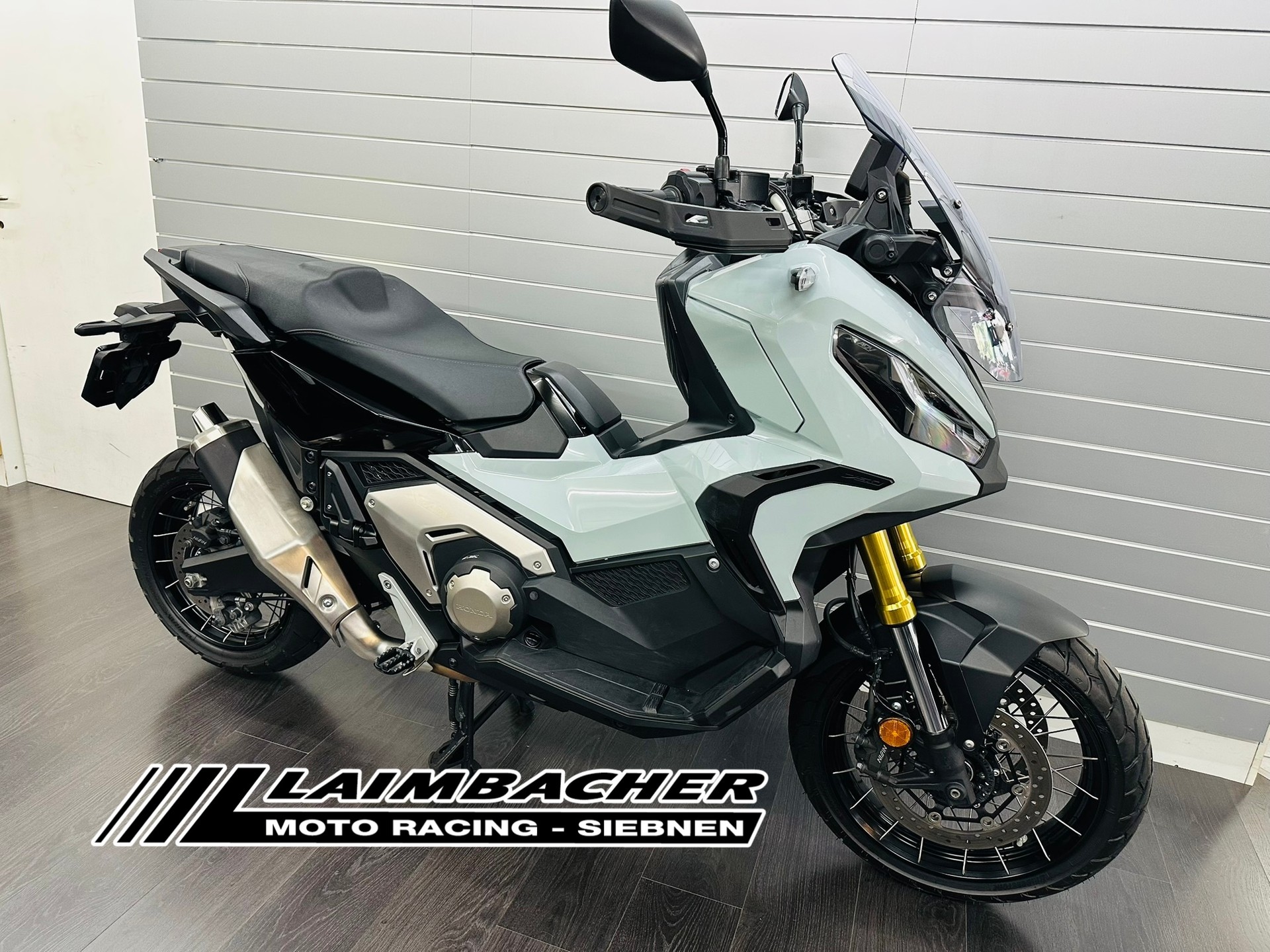 HONDA X-ADV 750-image-1