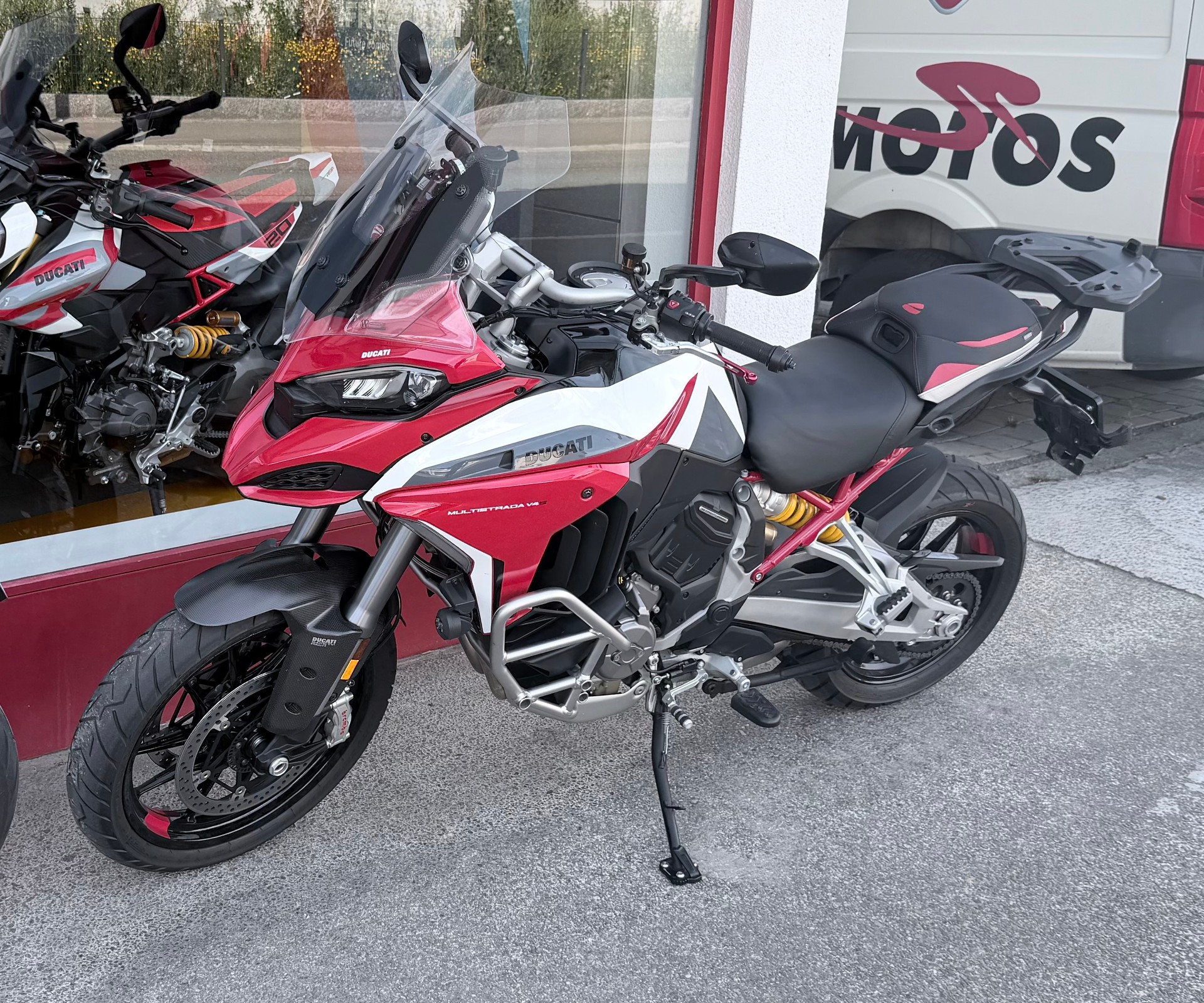 DUCATI Multistrada V4 S Travel & Radar-image-3