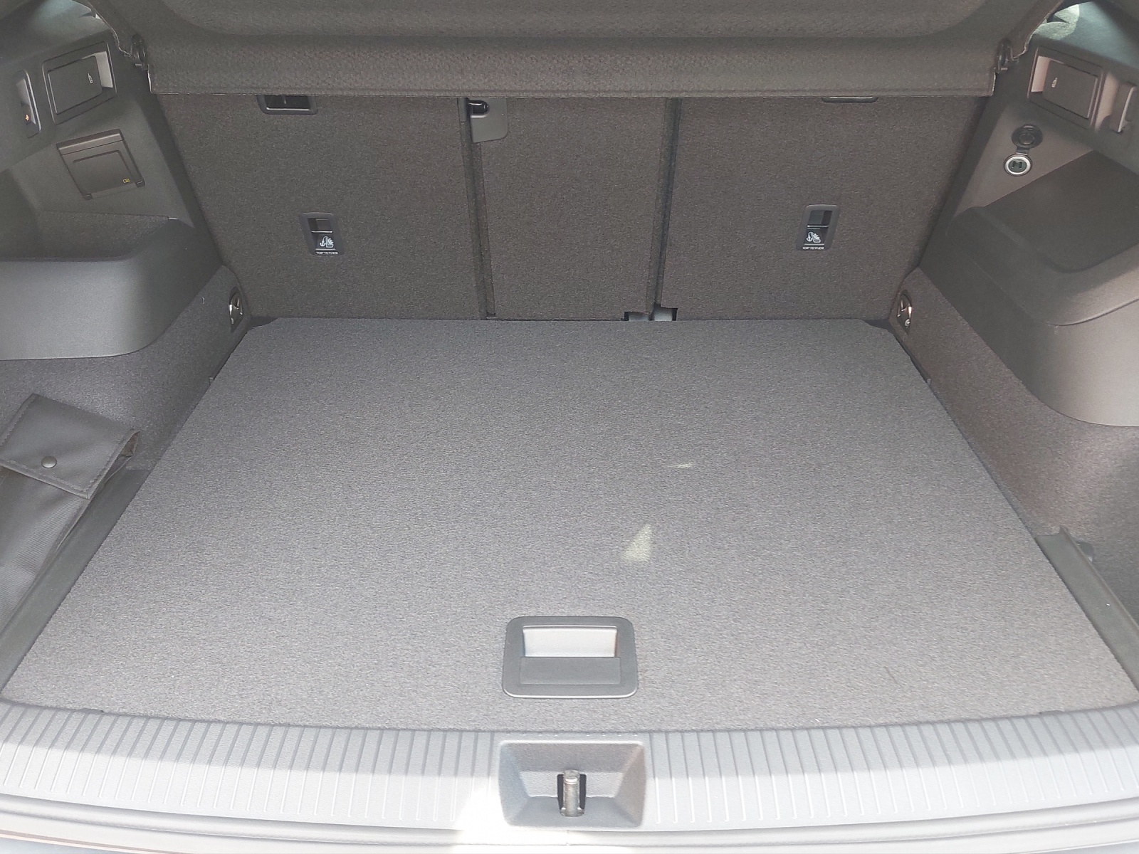 VW Tiguan 2.0 TSI DSG R-Line 4Motion-image-12