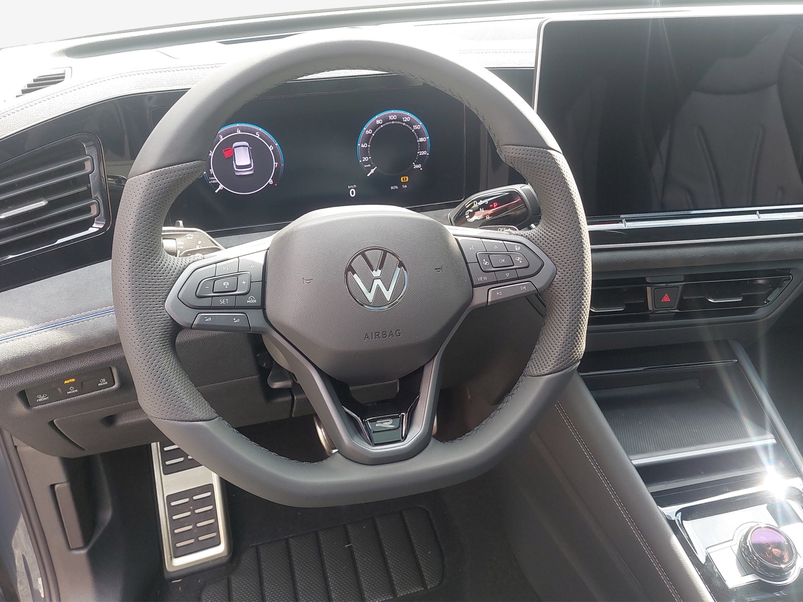 VW Tiguan 2.0 TSI DSG R-Line 4Motion-image-9