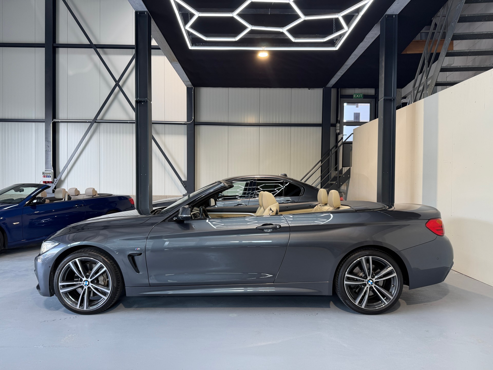 BMW 435i Cabriolet xDrive M-Sport Steptronic-image-4