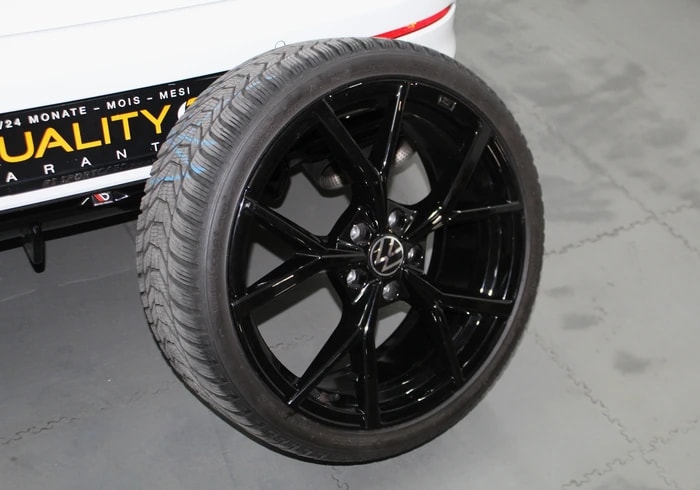 VW Golf 2.0 TSI R DSG 4Motion R Performance Akrapovic 333PS / CH-Fahrzeug-image-31