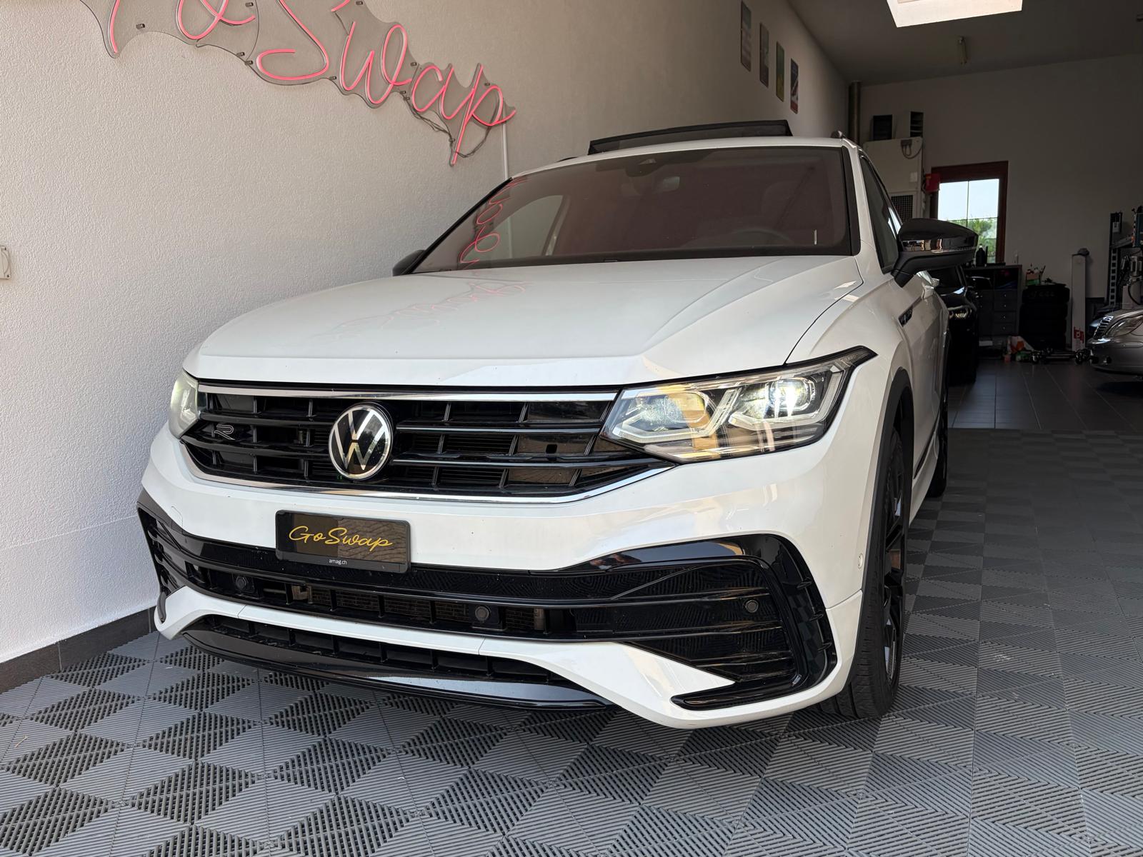 VW Tiguan 2.0TSI R-Line 4Motion DSG - Attelage - Toit ouvrant - Caméra - DCC-showroom-element-2