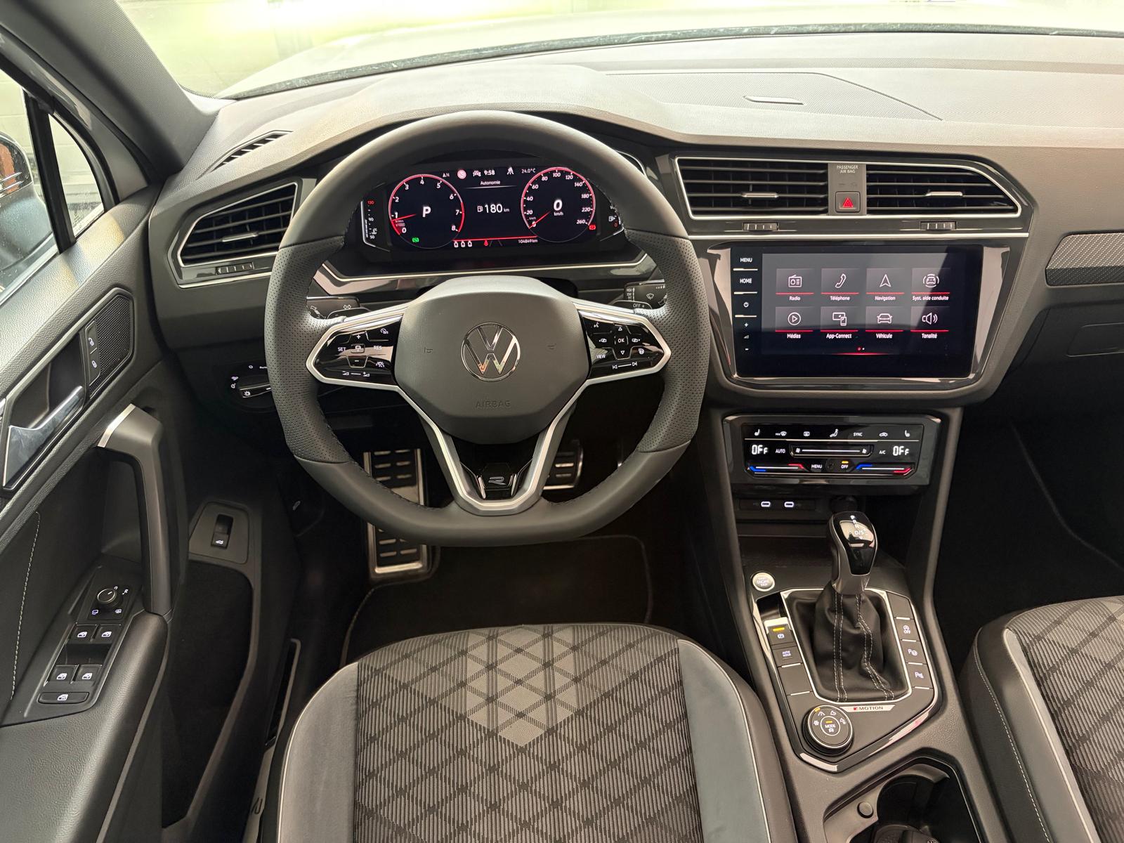 VW Tiguan 2.0TSI R-Line 4Motion DSG - Attelage - Toit ouvrant - Caméra - DCC-image-18