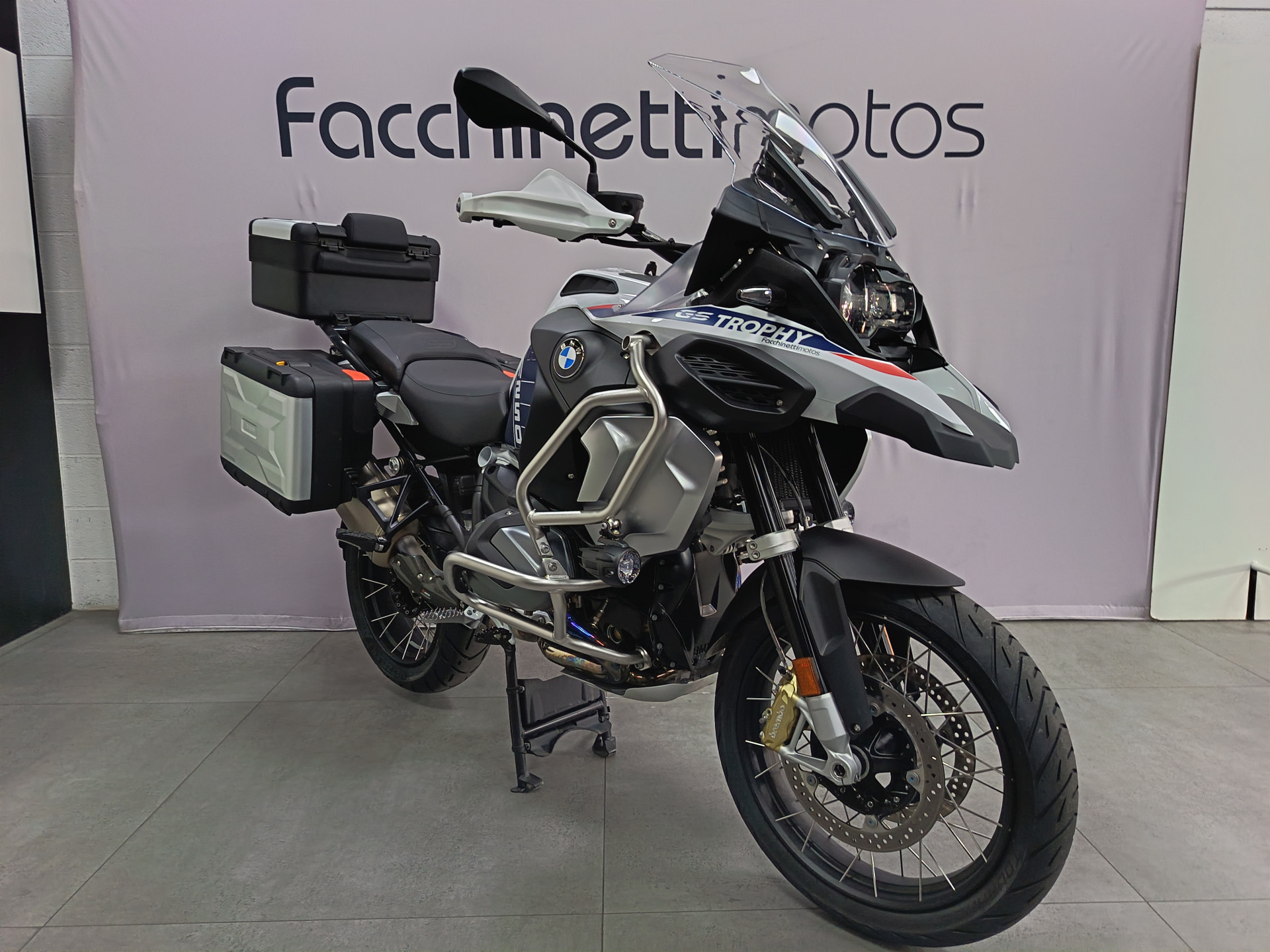 BMW R 1250 GS Adventure Trophy-image-1