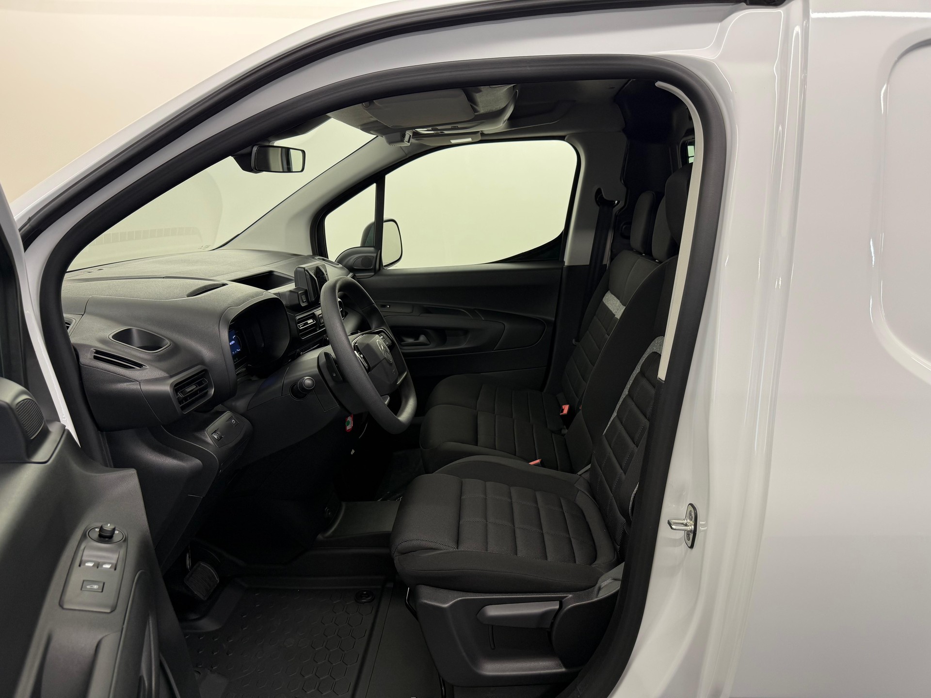 CITROEN Berlingo M 1.5 BlueHDi 130 S/S 4x4-showroom-element-3