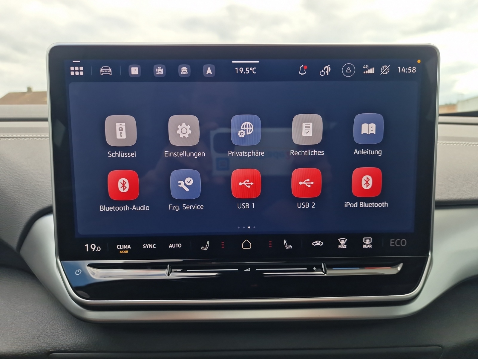 VW ID.4 Pro 77 kWh 4x4 Panorama AHK MY2027-image-17