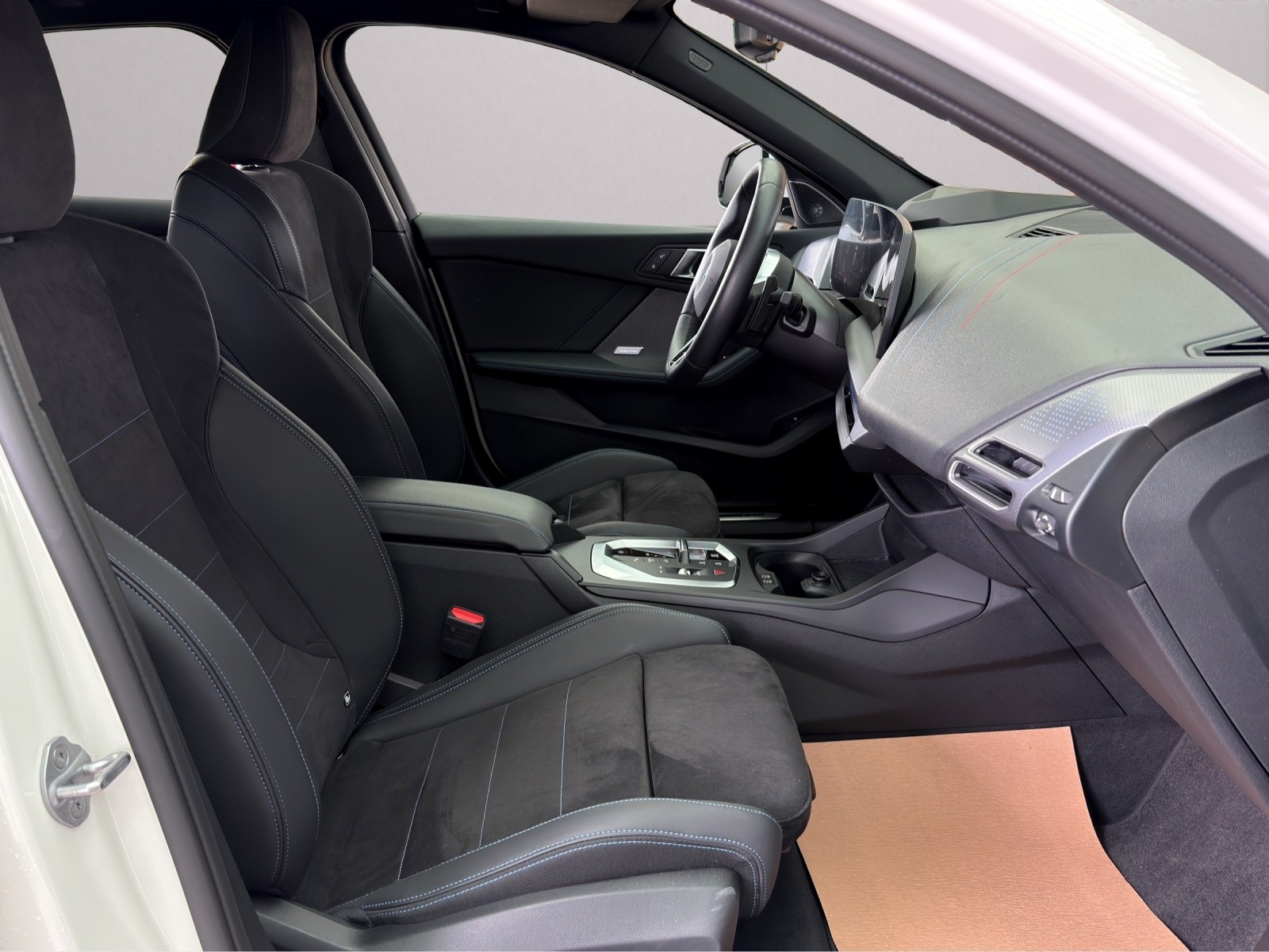 BMW 120 M Sport Steptronic-image-11