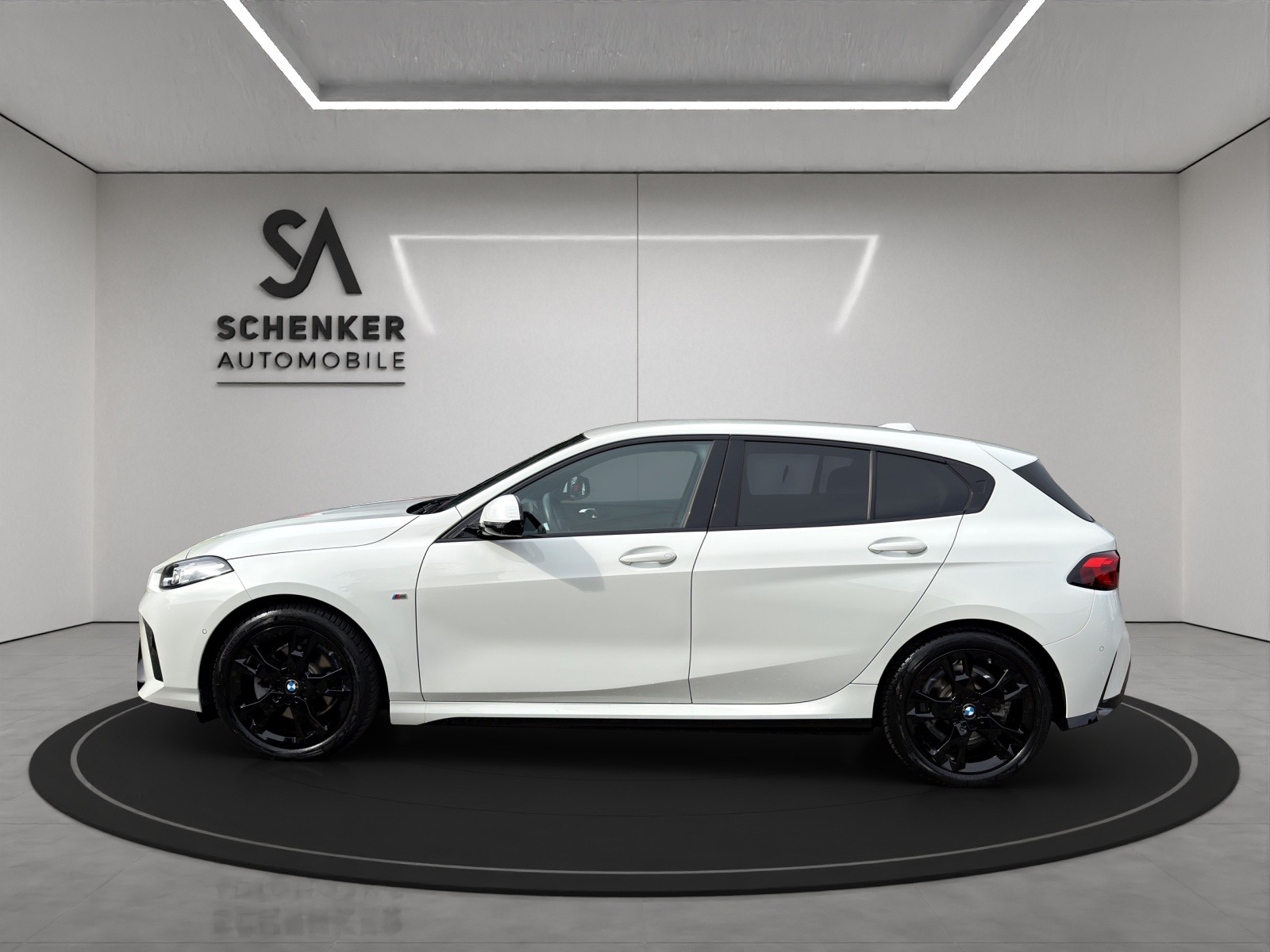 BMW 120 M Sport Steptronic-showroom-element-1