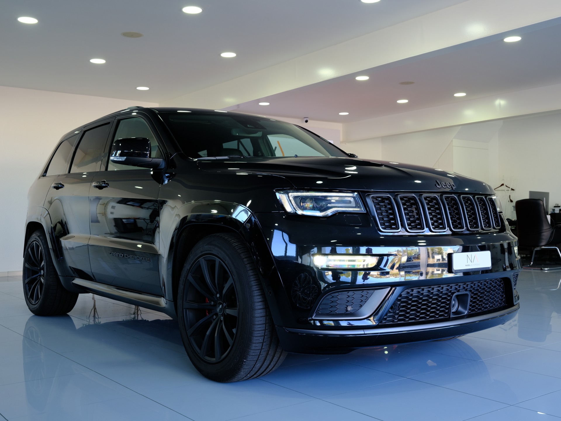 JEEP Grand Cherokee 3.0 CRD Summit Automatic *PANORAMADACH* *RÜCKFAHRKAMERA*-showroom-element-1