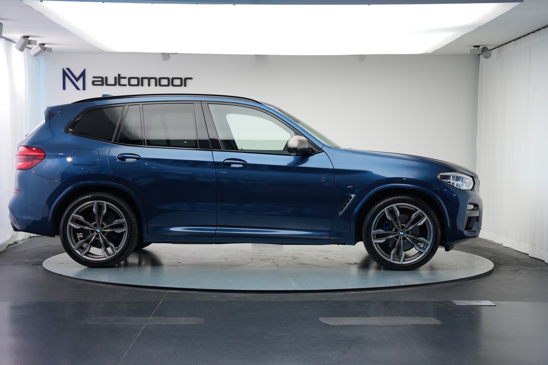 BMW X3 xDrive M40i Steptronic-showroom-element-3