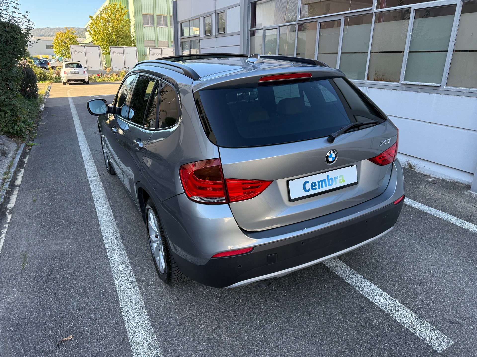 BMW X1 xDrive 20d Steptronic *Frisch ab MFK *Tempomat *Automat *Abnehmbare Anhängerkupplung *Sitzheizung *Panorama-Glasdach-image-6