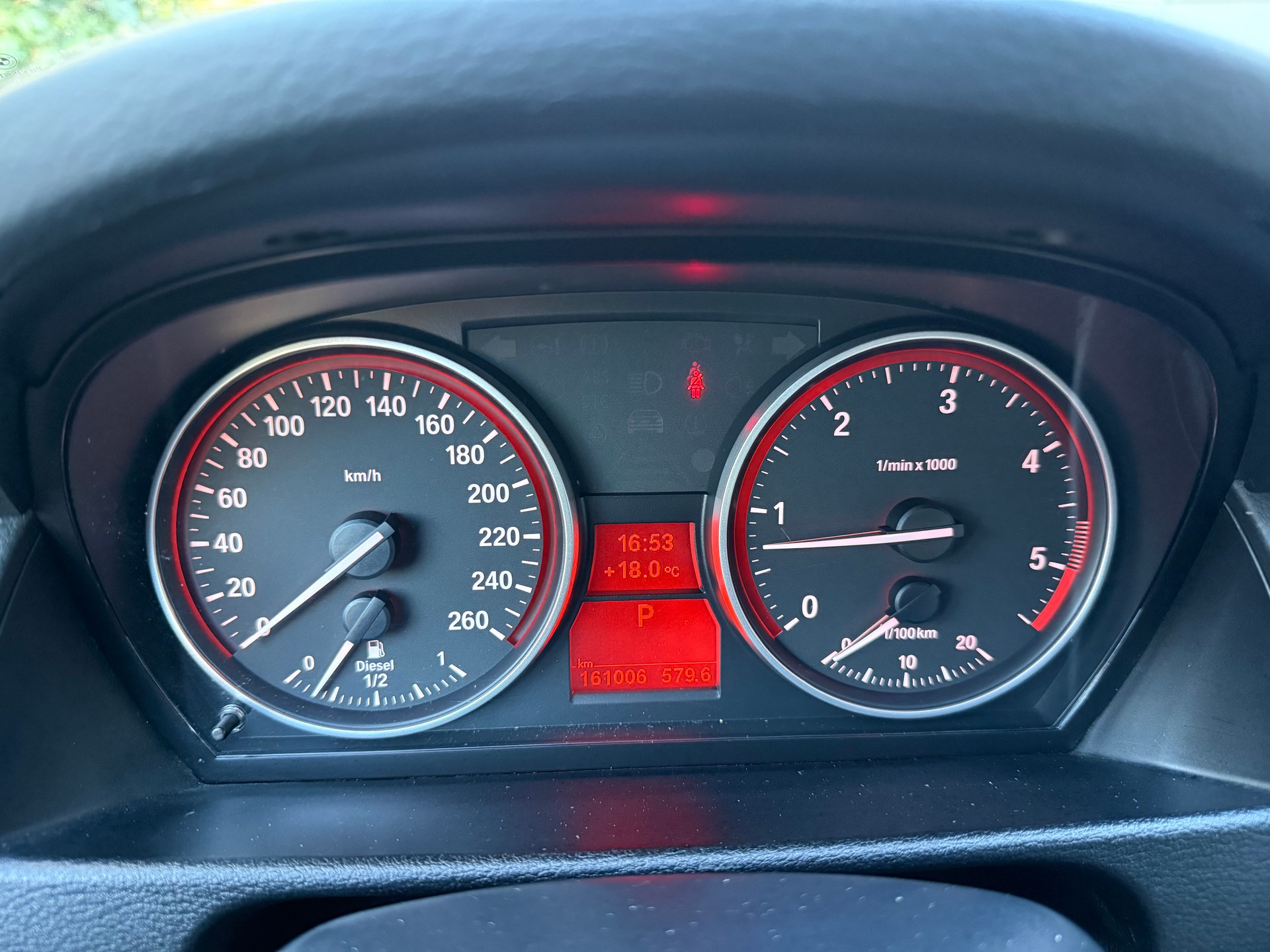 BMW X1 xDrive 20d Steptronic *Frisch ab MFK *Tempomat *Automat *Abnehmbare Anhängerkupplung *Sitzheizung *Panorama-Glasdach-image-13