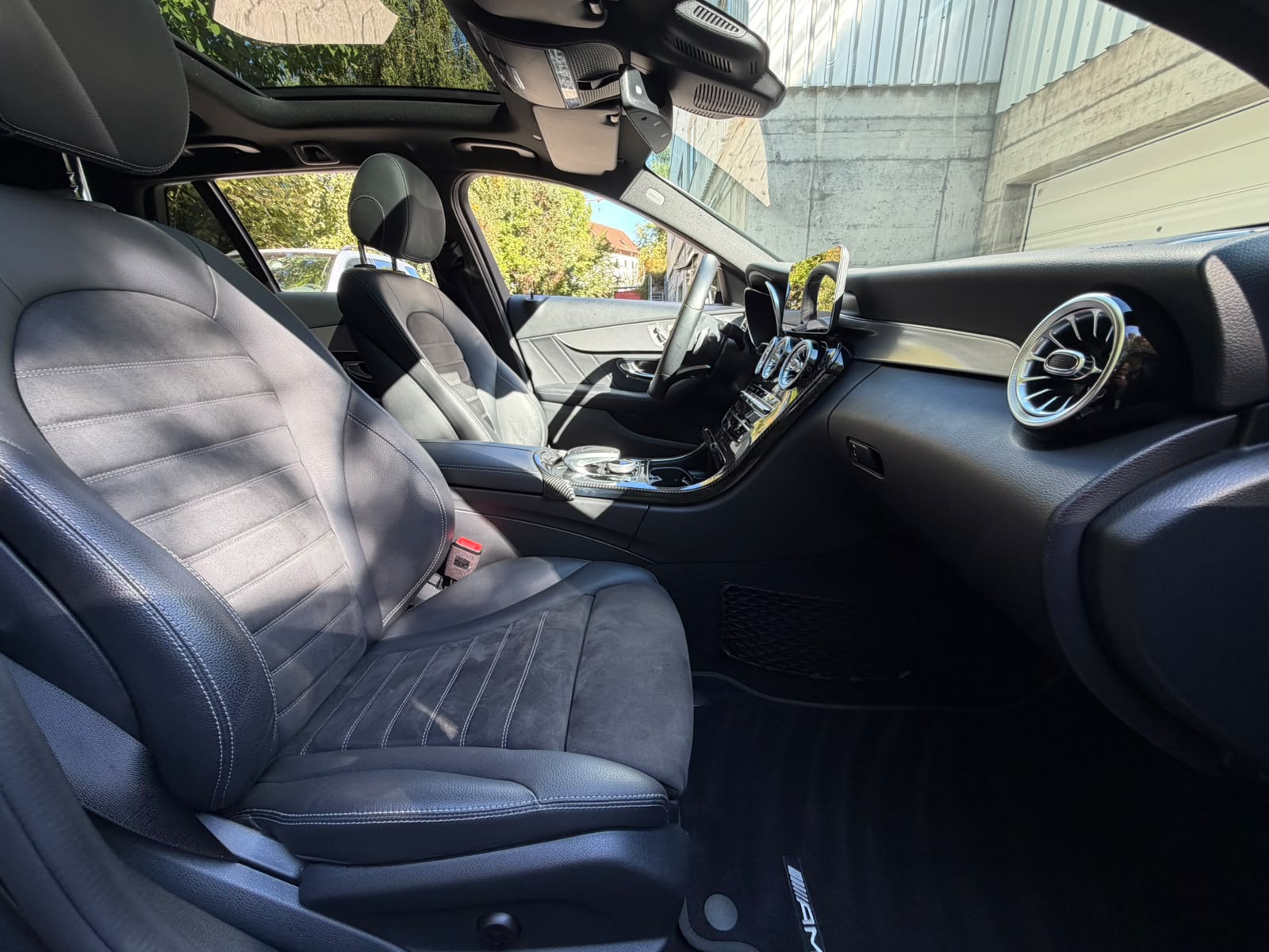MERCEDES-BENZ C 200 Swiss Star AMG Line 4M 9G-Tronic-image-16