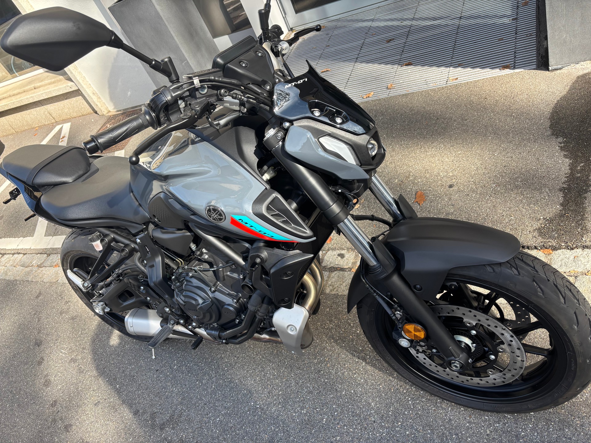 YAMAHA MT-07 Dark Edition-image-8