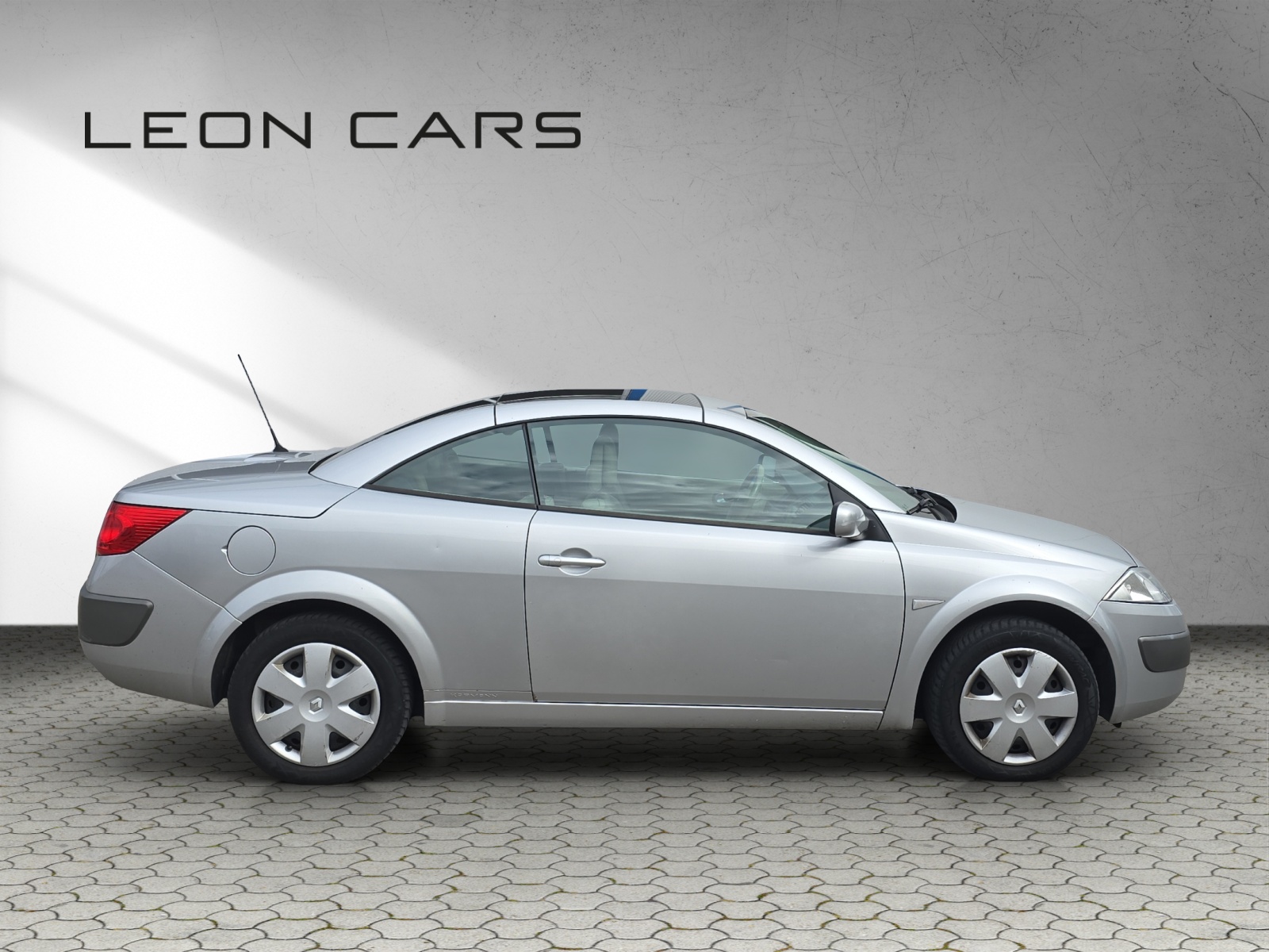 RENAULT Mégane C-C 2.0 16V Automat-showroom-element-3