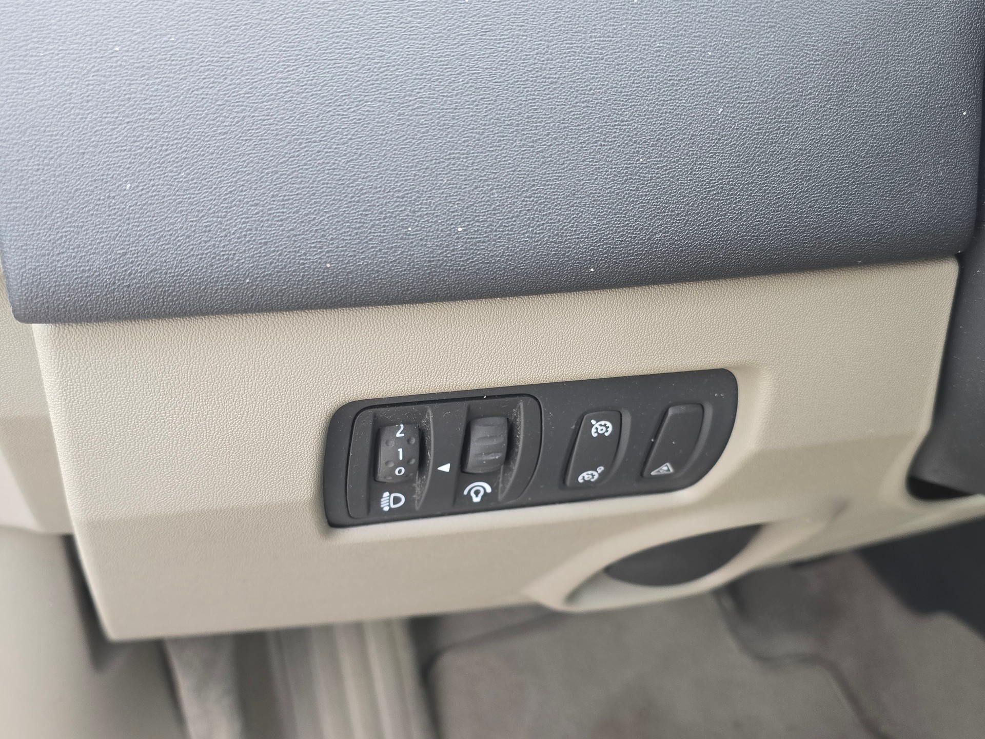 RENAULT Mégane C-C 2.0 16V Automat-image-21