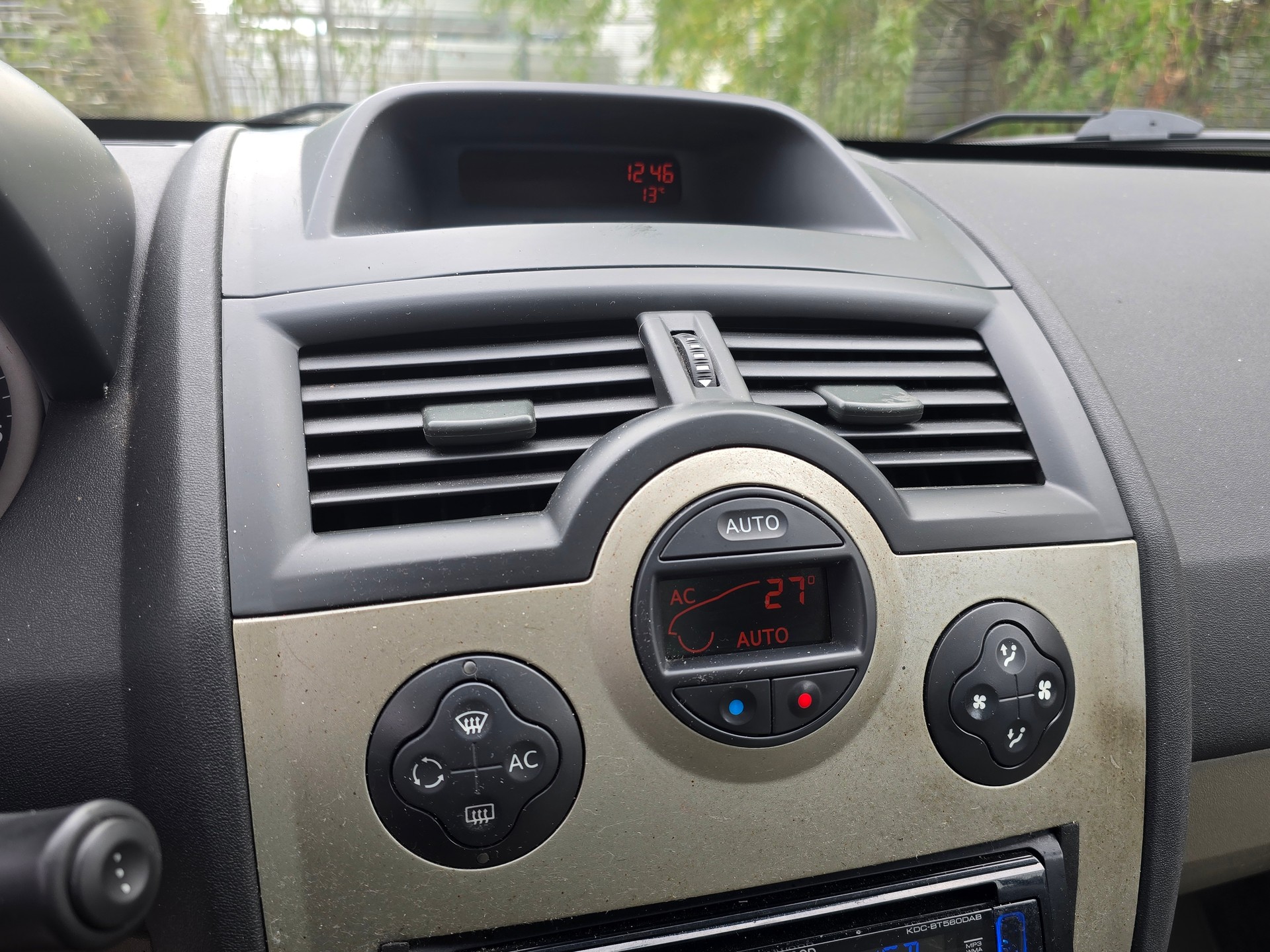 RENAULT Mégane C-C 2.0 16V Automat-image-23