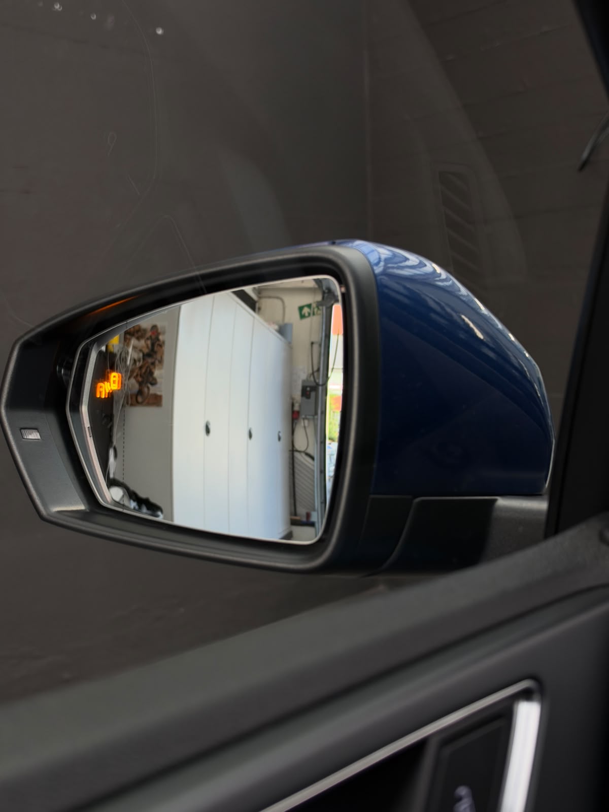 VW Polo 1.0 TSI R-Line DSG *CH-Fahrzeug / Werksgarantie*-image-9