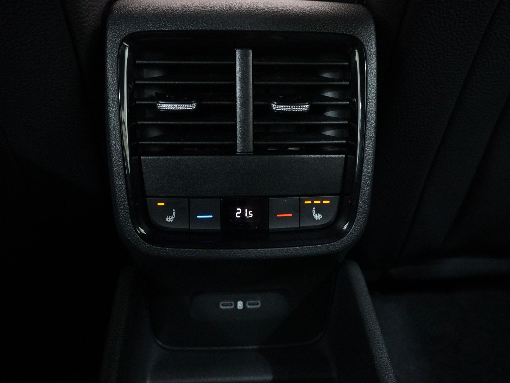 SKODA Octavia 2.0 TSI SportLine 4x4 DSG-image-25