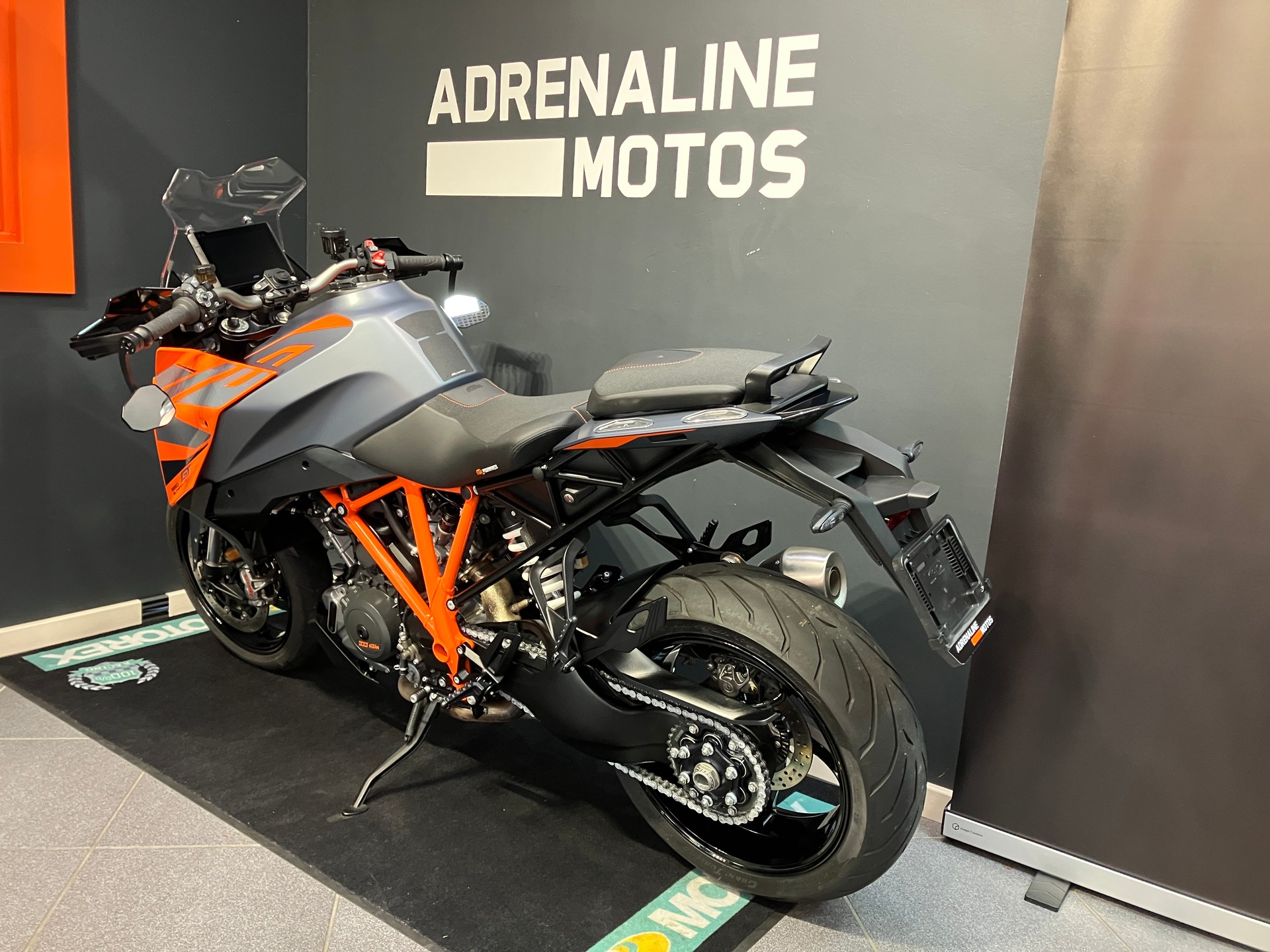 KTM 1290 Super Duke GT-image-4