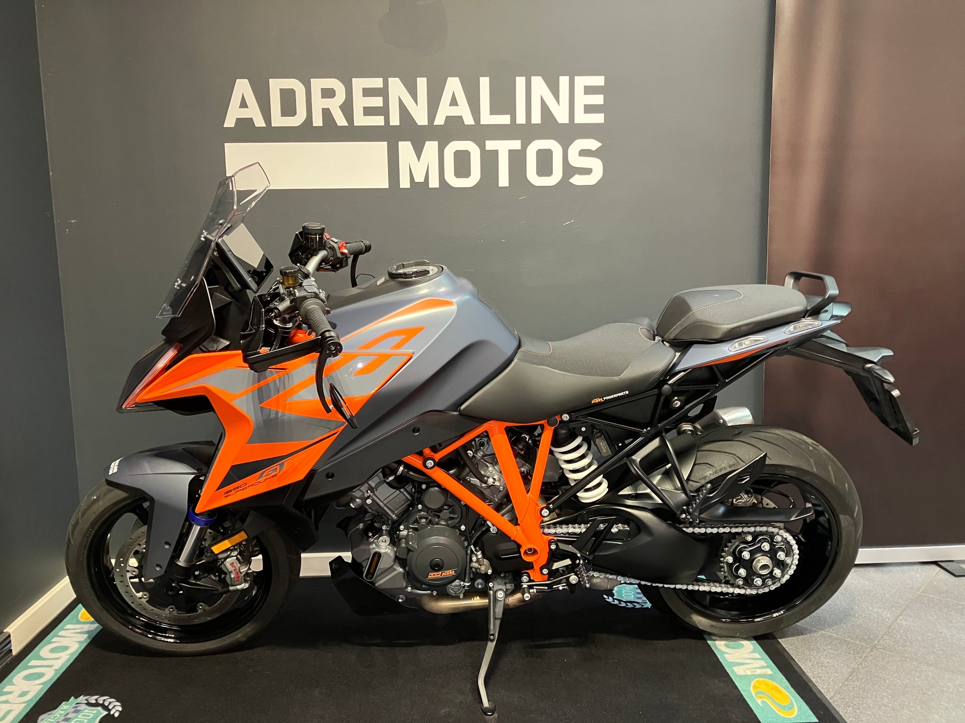 KTM 1290 Super Duke GT-image-3