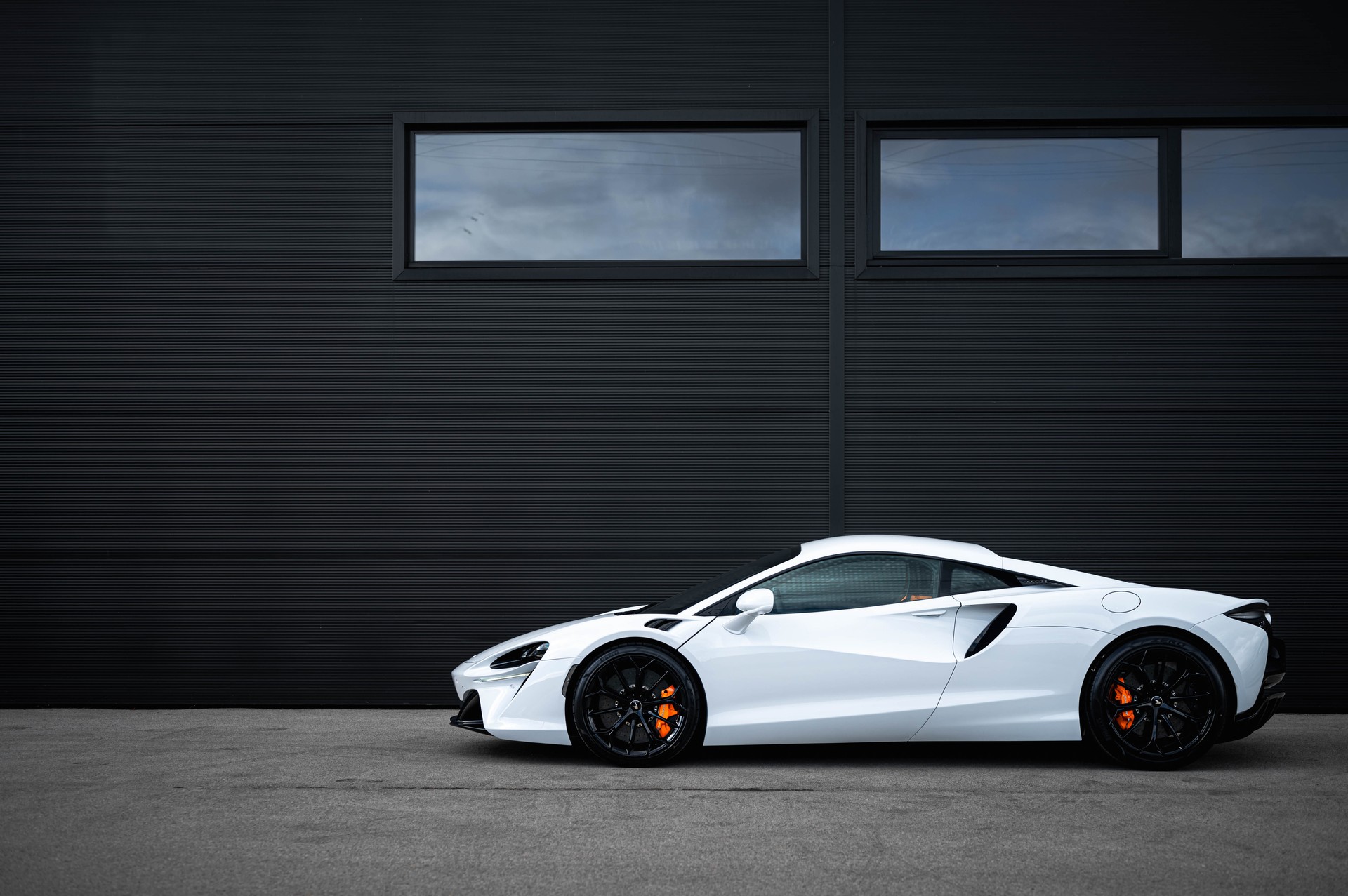 McLAREN ARTURA 3.0 V6 TechLux-image-2