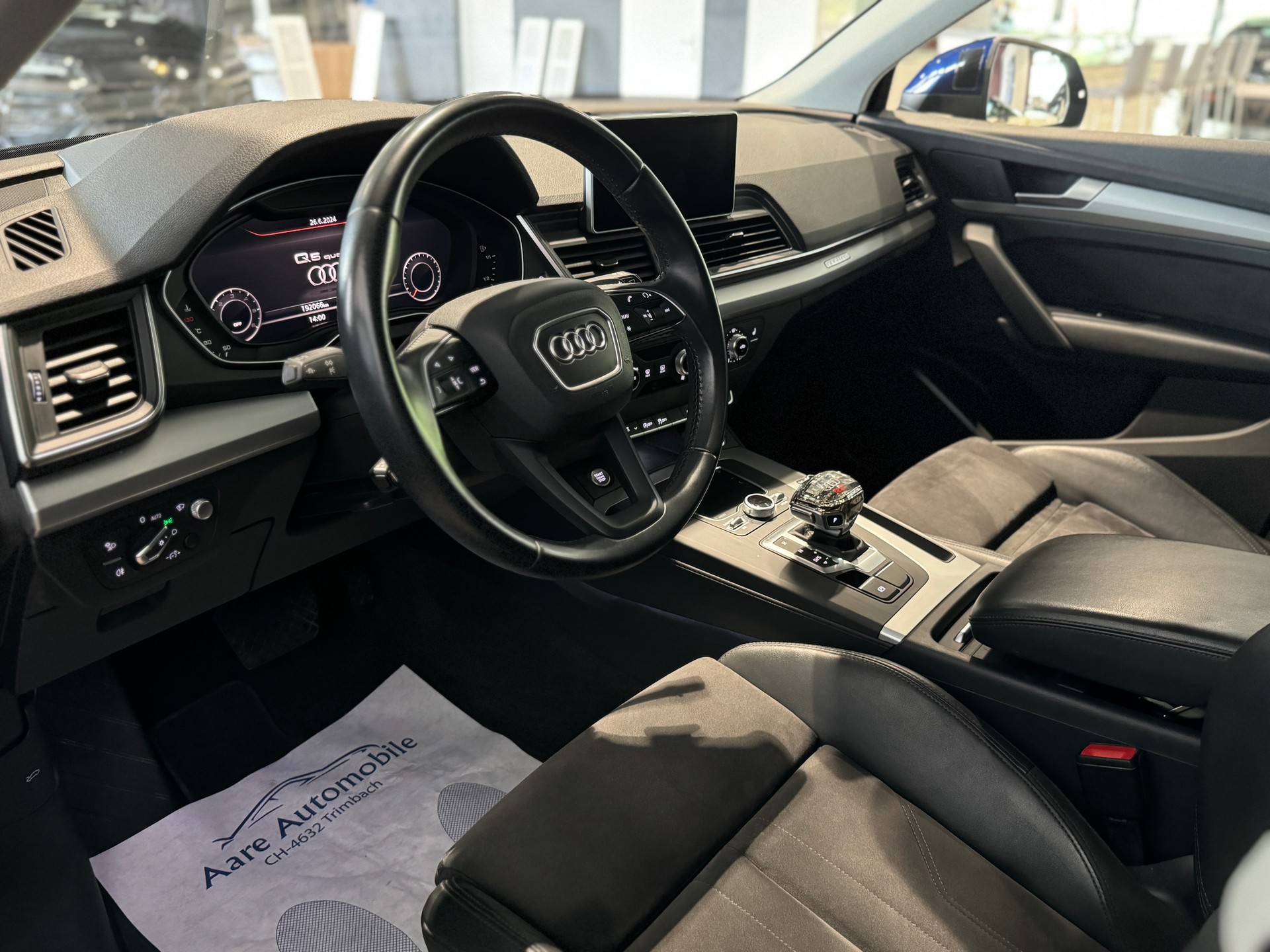 AUDI Q5 40 TDI sport quattro S-tronic-image-11