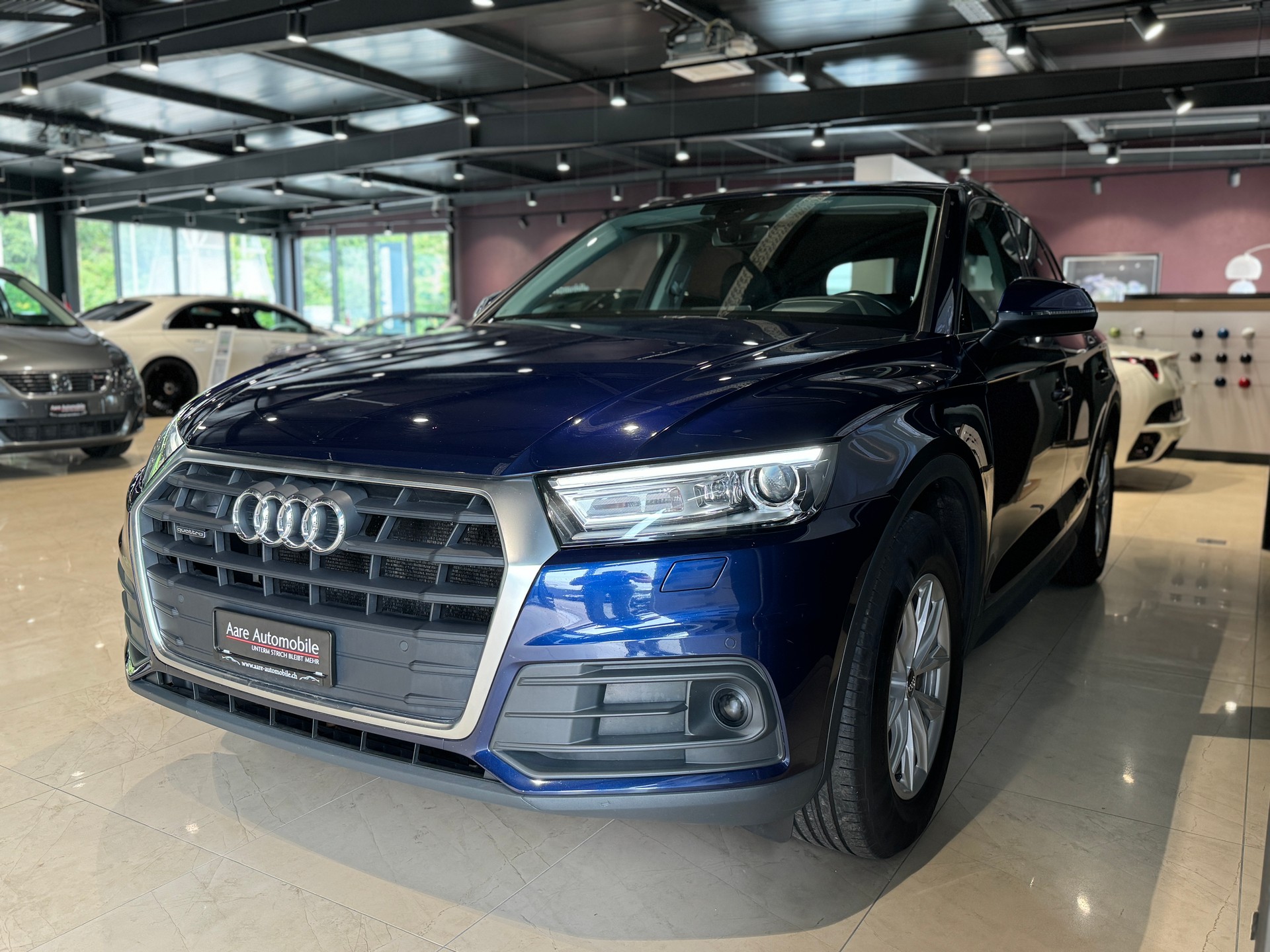 AUDI Q5 40 TDI sport quattro S-tronic-showroom-element-2