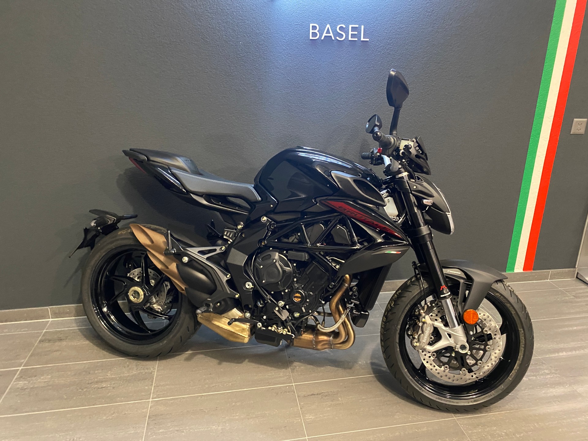 MV AGUSTA B3 Brutale 800 R-image-5