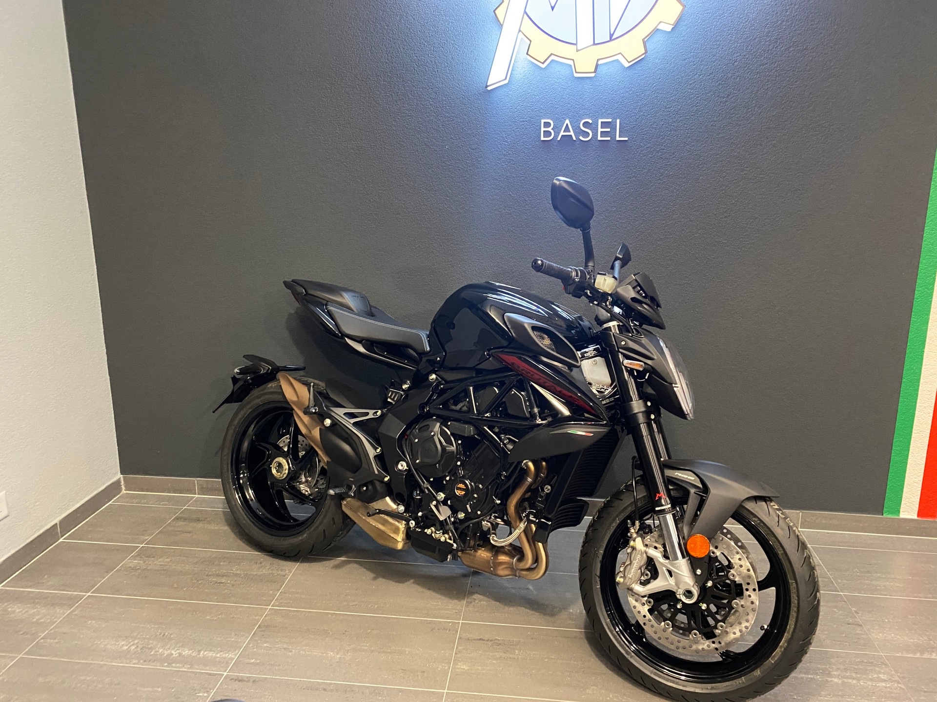 MV AGUSTA B3 Brutale 800 R-image-4