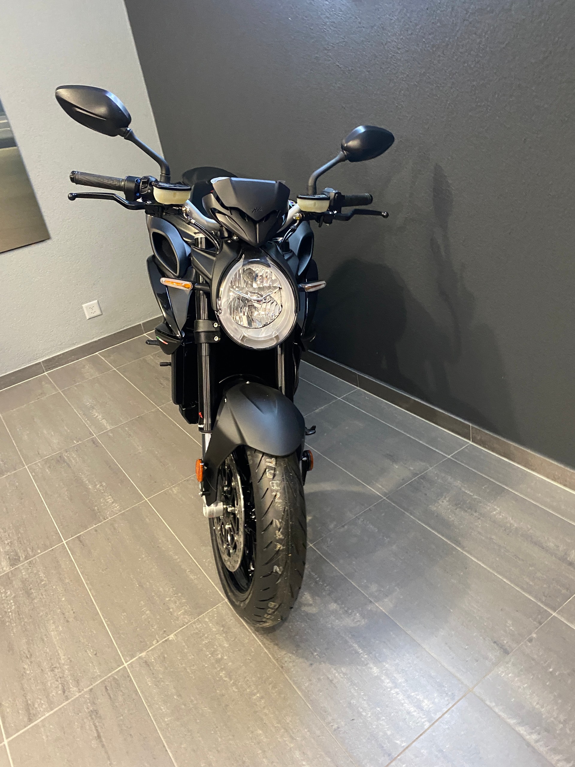 MV AGUSTA B3 Brutale 800 R-image-8