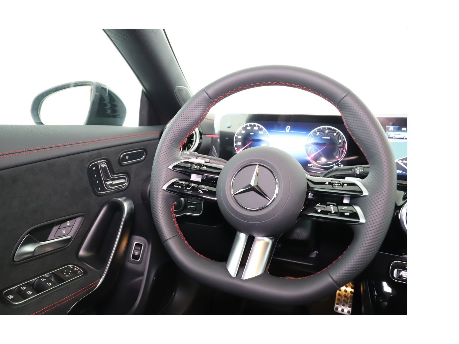 MERCEDES-BENZ CLA SB 250 8G-DCT 4M-image-12