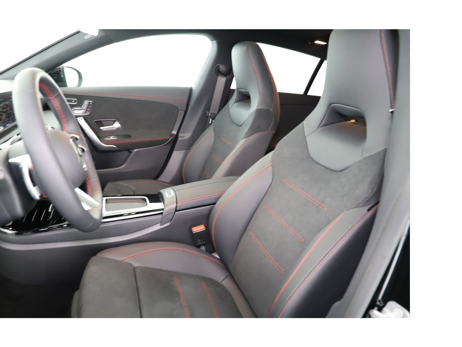 MERCEDES-BENZ CLA SB 250 8G-DCT 4M-image-13