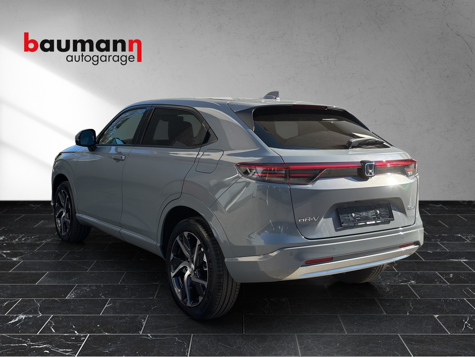 HONDA HR-V 1.5i-MMD Advance Plus CVT-showroom-element-3
