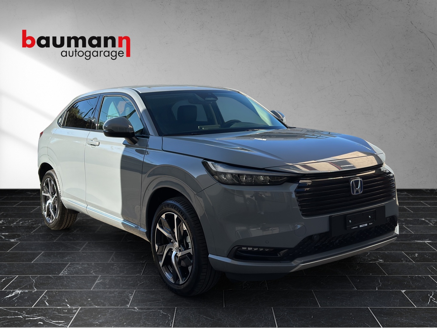 HONDA HR-V 1.5i-MMD Advance Plus CVT-showroom-element-1