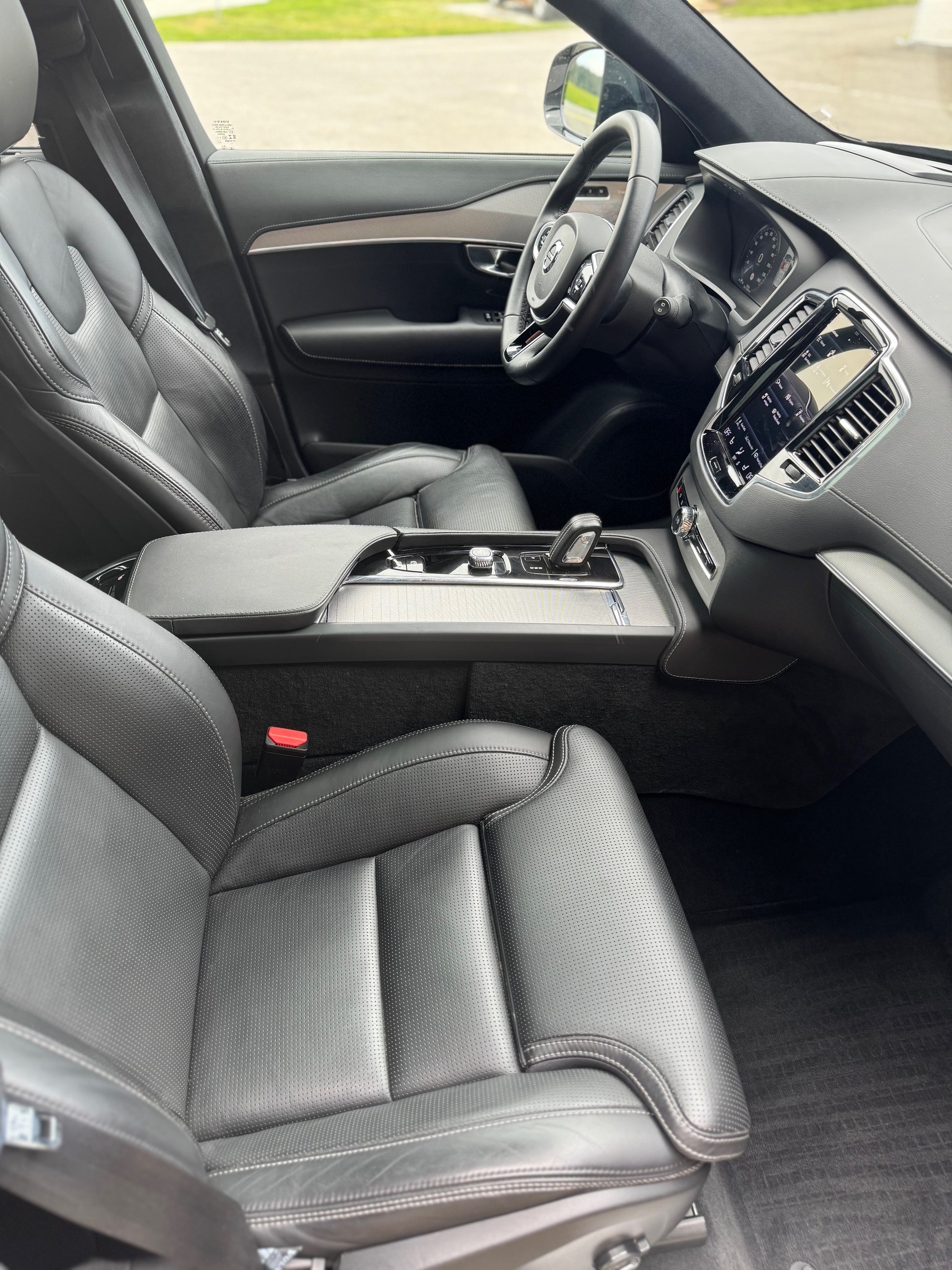 VOLVO XC90 T8 eAWD R-Design Geartronic-image-27