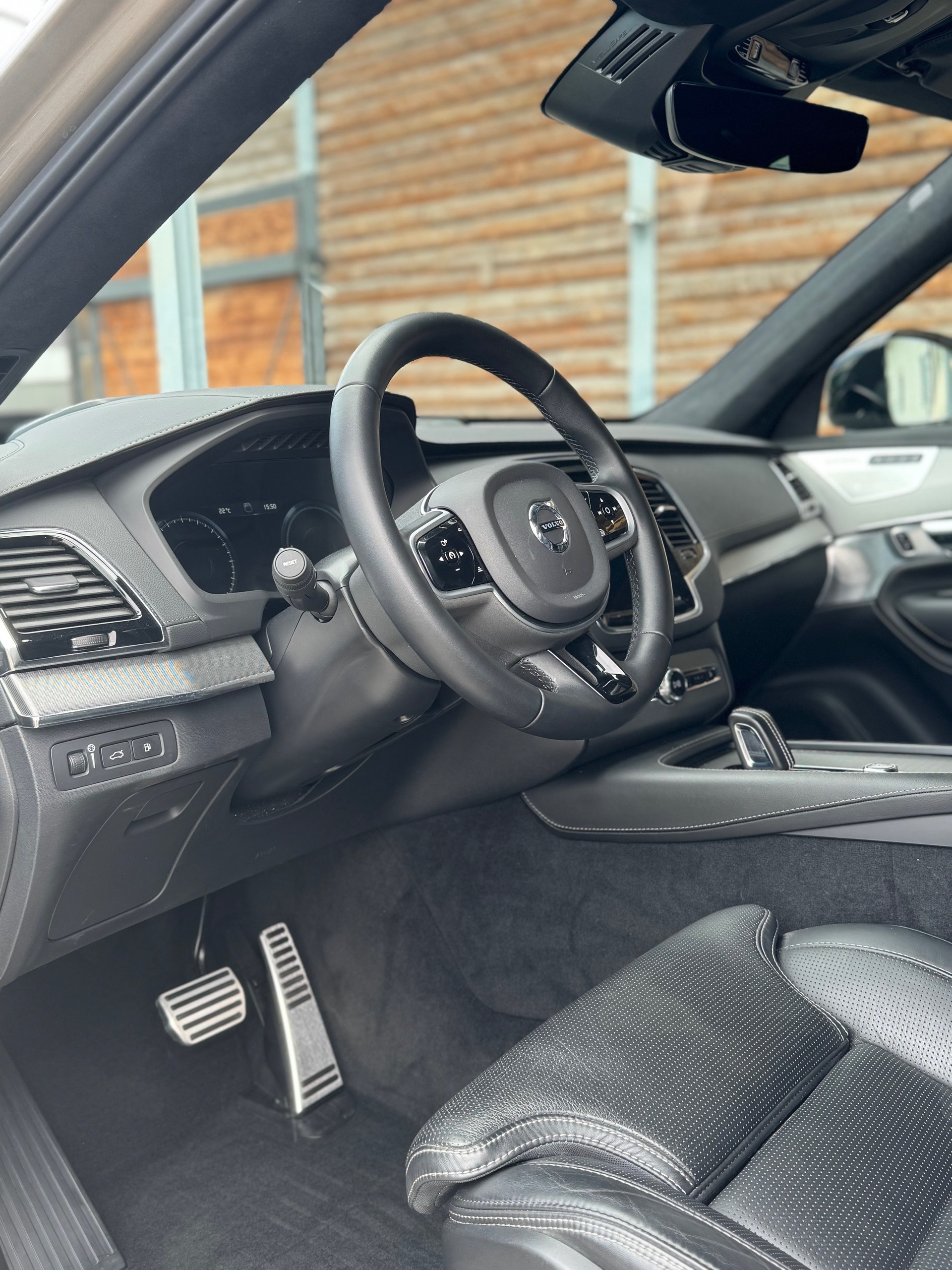VOLVO XC90 T8 eAWD R-Design Geartronic-image-18