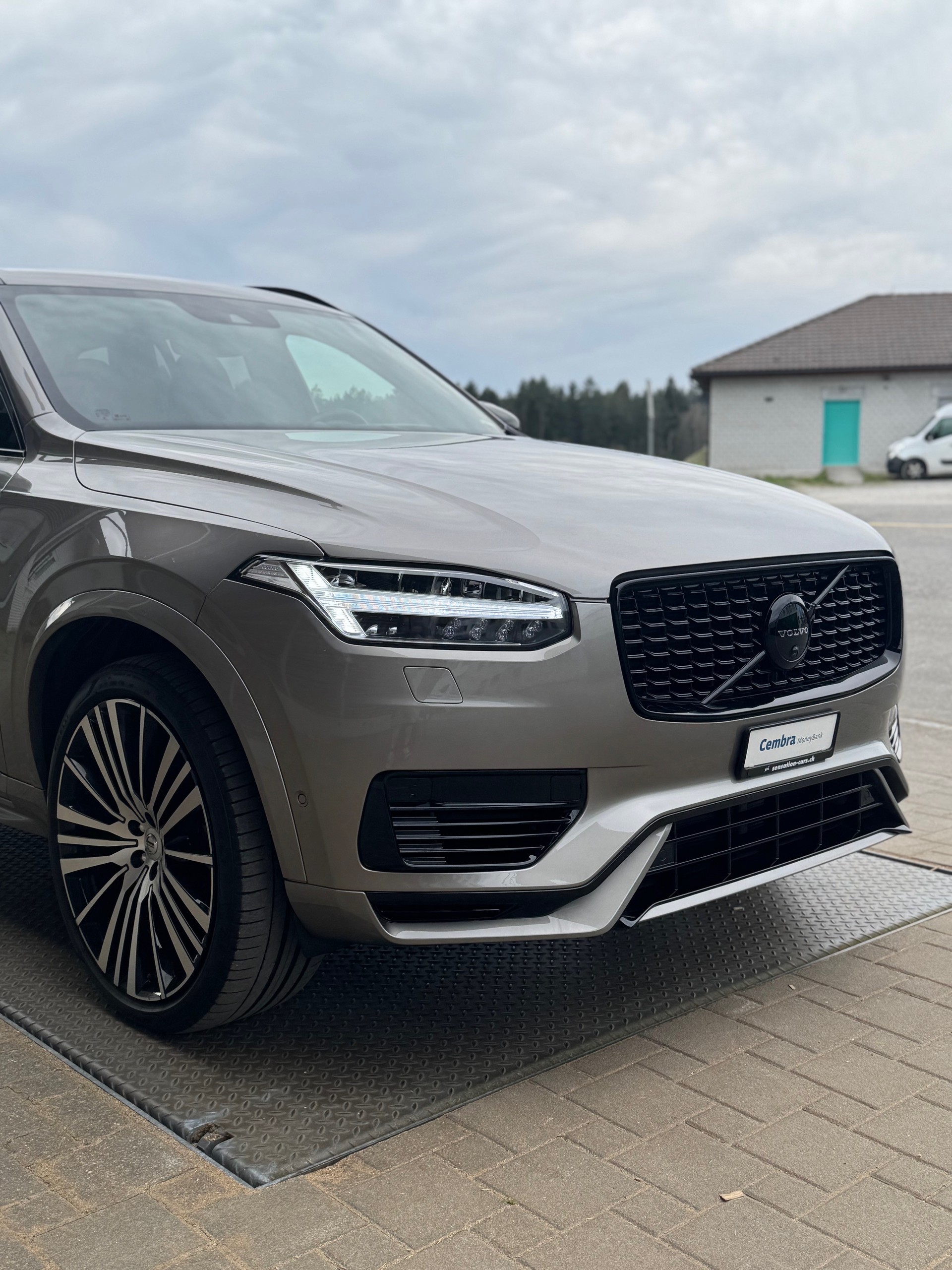 VOLVO XC90 T8 eAWD R-Design Geartronic-image-16