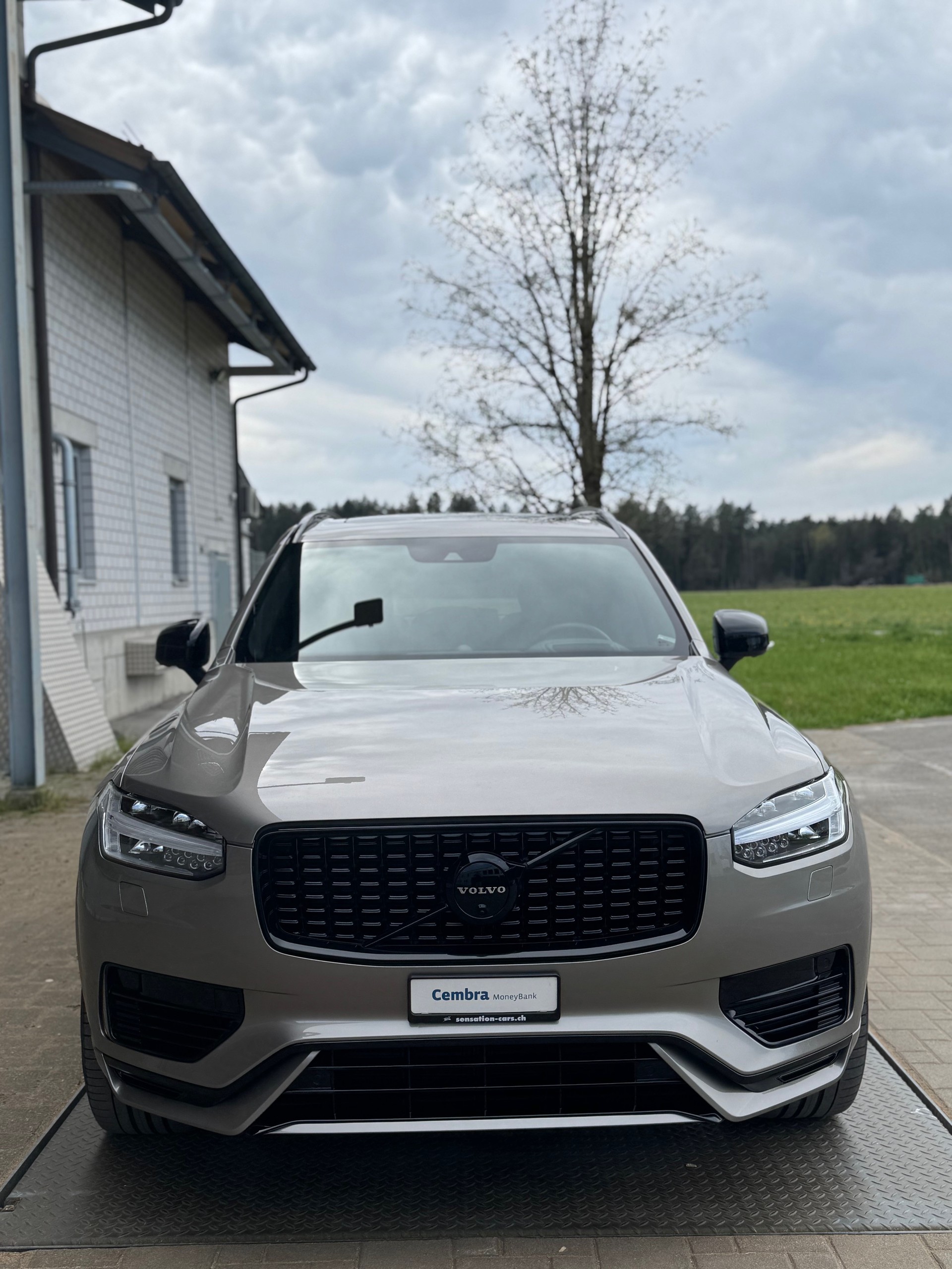 VOLVO XC90 T8 eAWD R-Design Geartronic-showroom-element-2