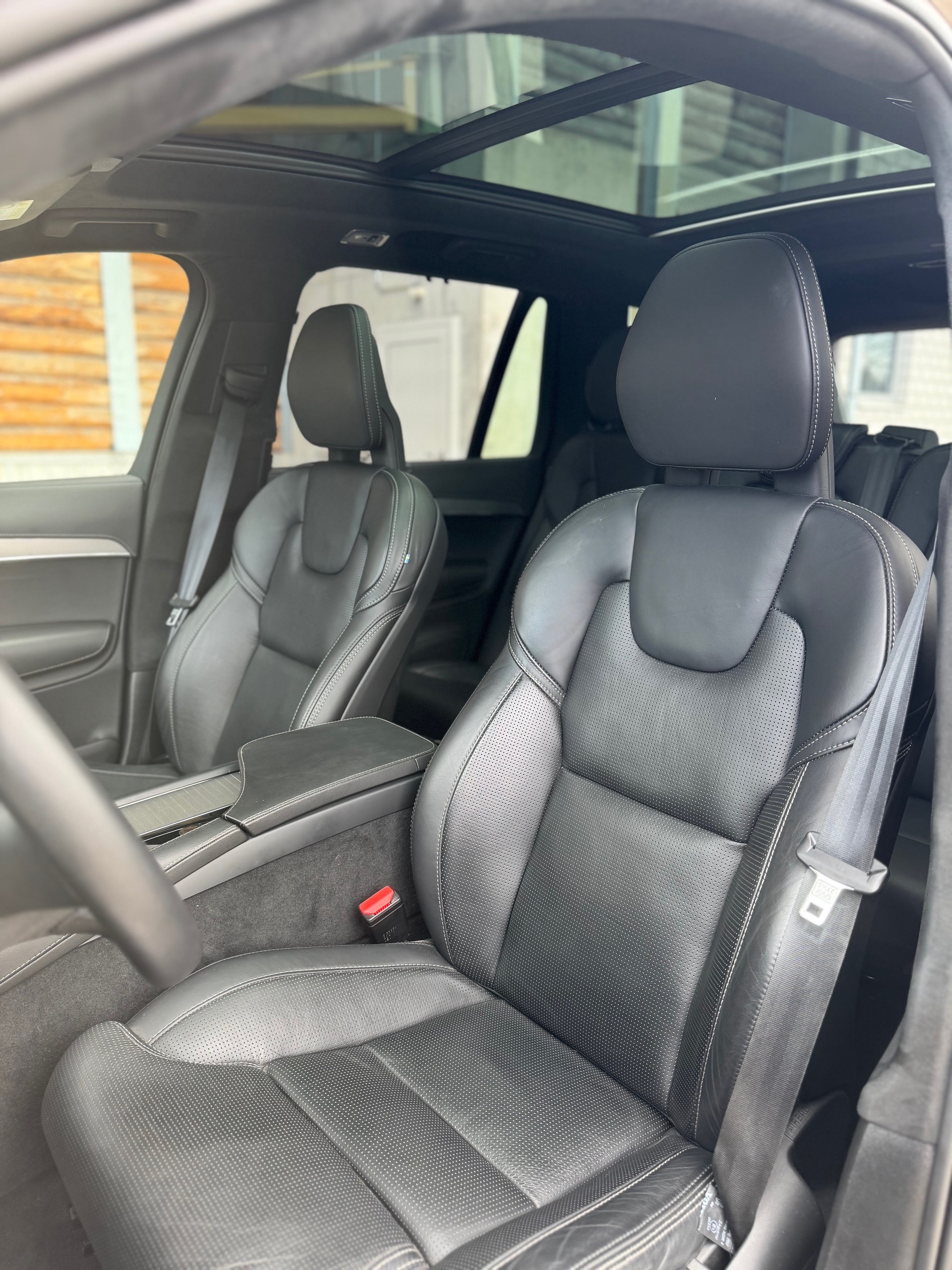 VOLVO XC90 T8 eAWD R-Design Geartronic-image-25